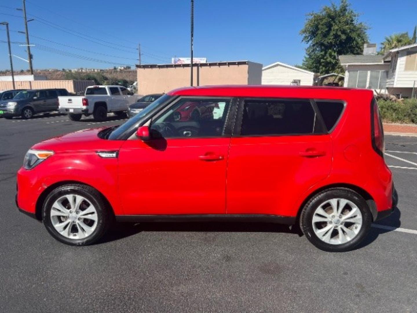 2016 Inferno Red /Gray 2-Tone Kia Soul + (KNDJP3A57G7) with an 2L I-4 gasoline direct injection engine, Automatic transmission, located at 940 North Main Street, Cedar City, UT, 84720, (435) 628-0023, 37.692936, -113.061897 - We specialize in helping ALL people get the best financing available. No matter your credit score, good, bad or none we can get you an amazing rate. Had a bankruptcy, divorce, or repossessions? We give you the green light to get your credit back on the road. Low down and affordable payments that fit- Photo#3