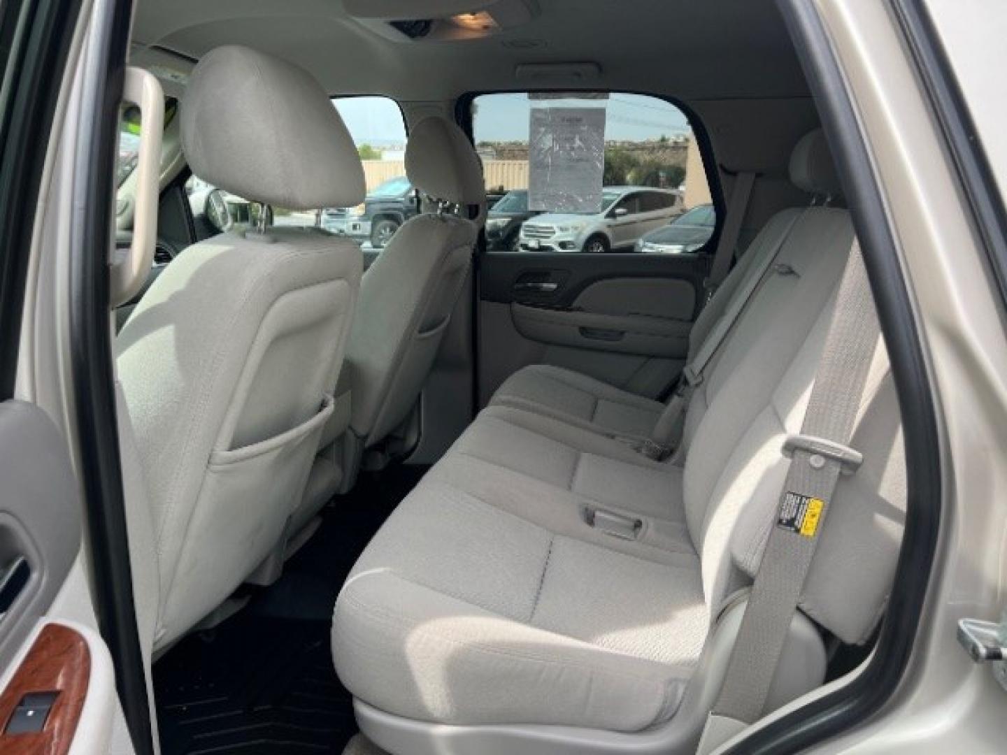 2007 Gold Mist Metallic /Light Tan GMC Yukon SLE (1GKFK13017R) , Automatic transmission, located at 1865 East Red Hills Pkwy, St. George, 84770, (435) 628-0023, 37.120850, -113.543640 - We specialize in helping ALL people get the best financing available. No matter your credit score, good, bad or none we can get you an amazing rate. Had a bankruptcy, divorce, or repossessions? We give you the green light to get your credit back on the road. Low down and affordable payments that fit- Photo#20