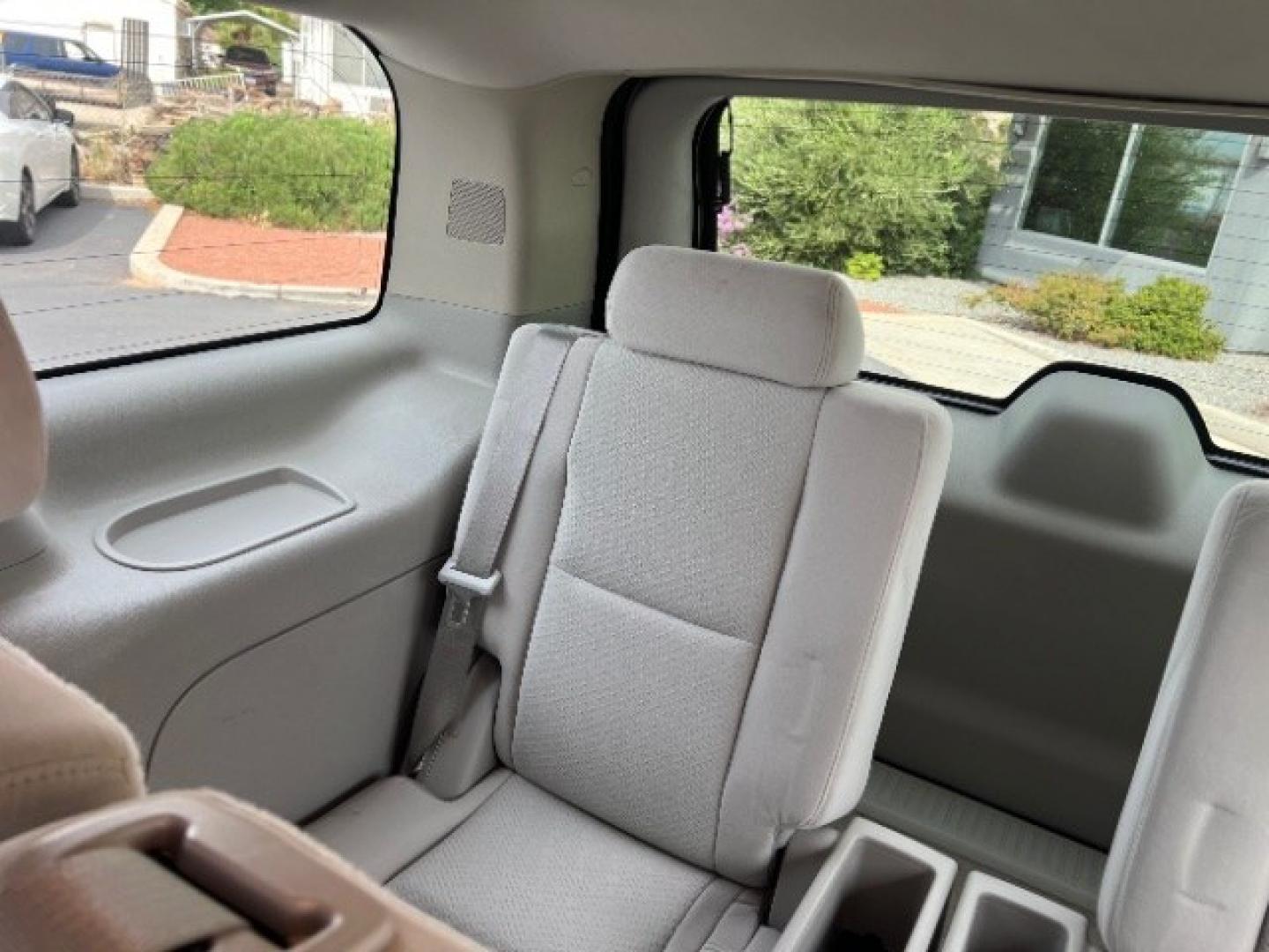 2007 Gold Mist Metallic /Light Tan GMC Yukon SLE (1GKFK13017R) , Automatic transmission, located at 1865 East Red Hills Pkwy, St. George, 84770, (435) 628-0023, 37.120850, -113.543640 - We specialize in helping ALL people get the best financing available. No matter your credit score, good, bad or none we can get you an amazing rate. Had a bankruptcy, divorce, or repossessions? We give you the green light to get your credit back on the road. Low down and affordable payments that fit- Photo#23