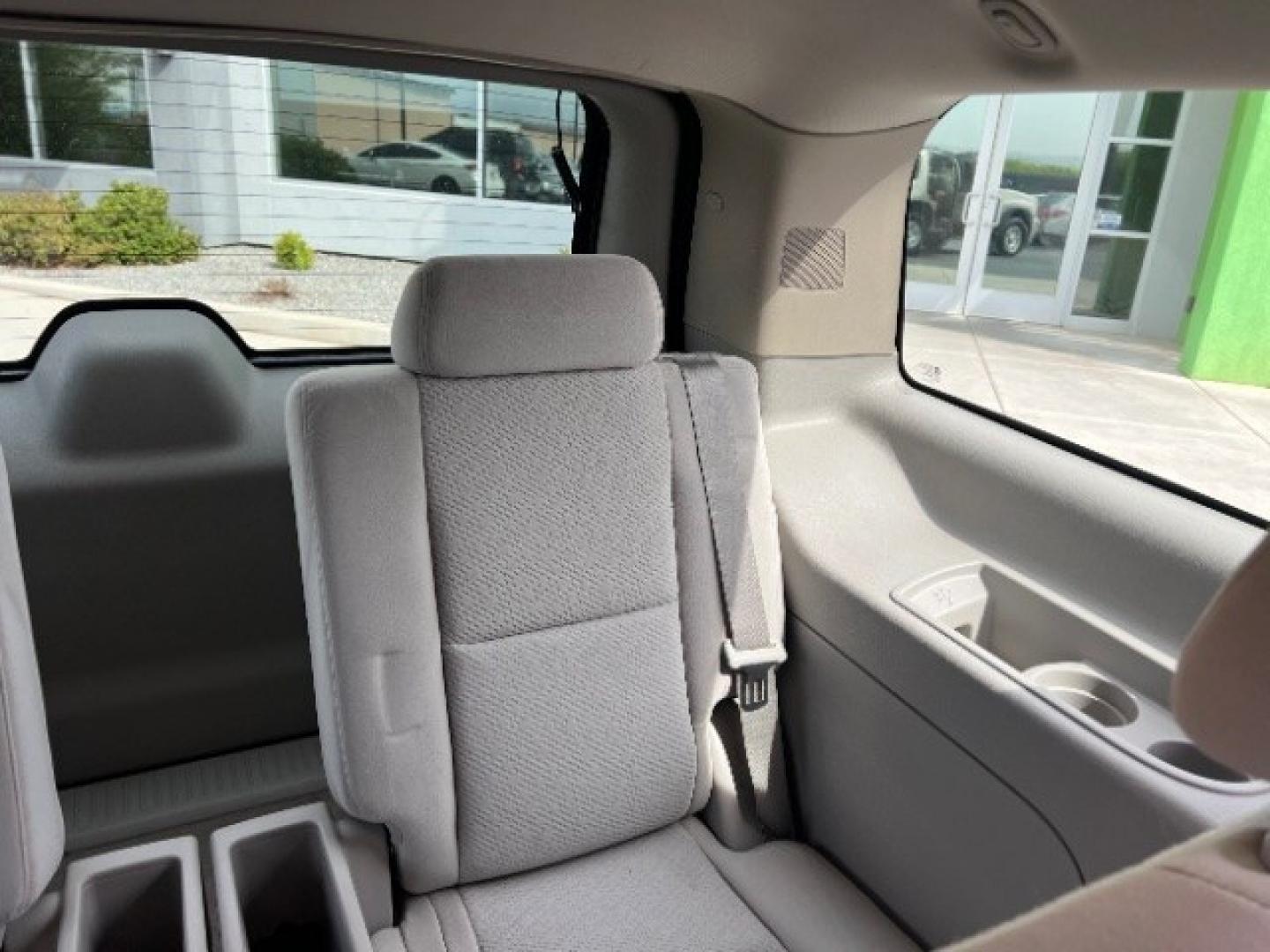 2007 Gold Mist Metallic /Light Tan GMC Yukon SLE (1GKFK13017R) , Automatic transmission, located at 1865 East Red Hills Pkwy, St. George, 84770, (435) 628-0023, 37.120850, -113.543640 - We specialize in helping ALL people get the best financing available. No matter your credit score, good, bad or none we can get you an amazing rate. Had a bankruptcy, divorce, or repossessions? We give you the green light to get your credit back on the road. Low down and affordable payments that fit- Photo#25