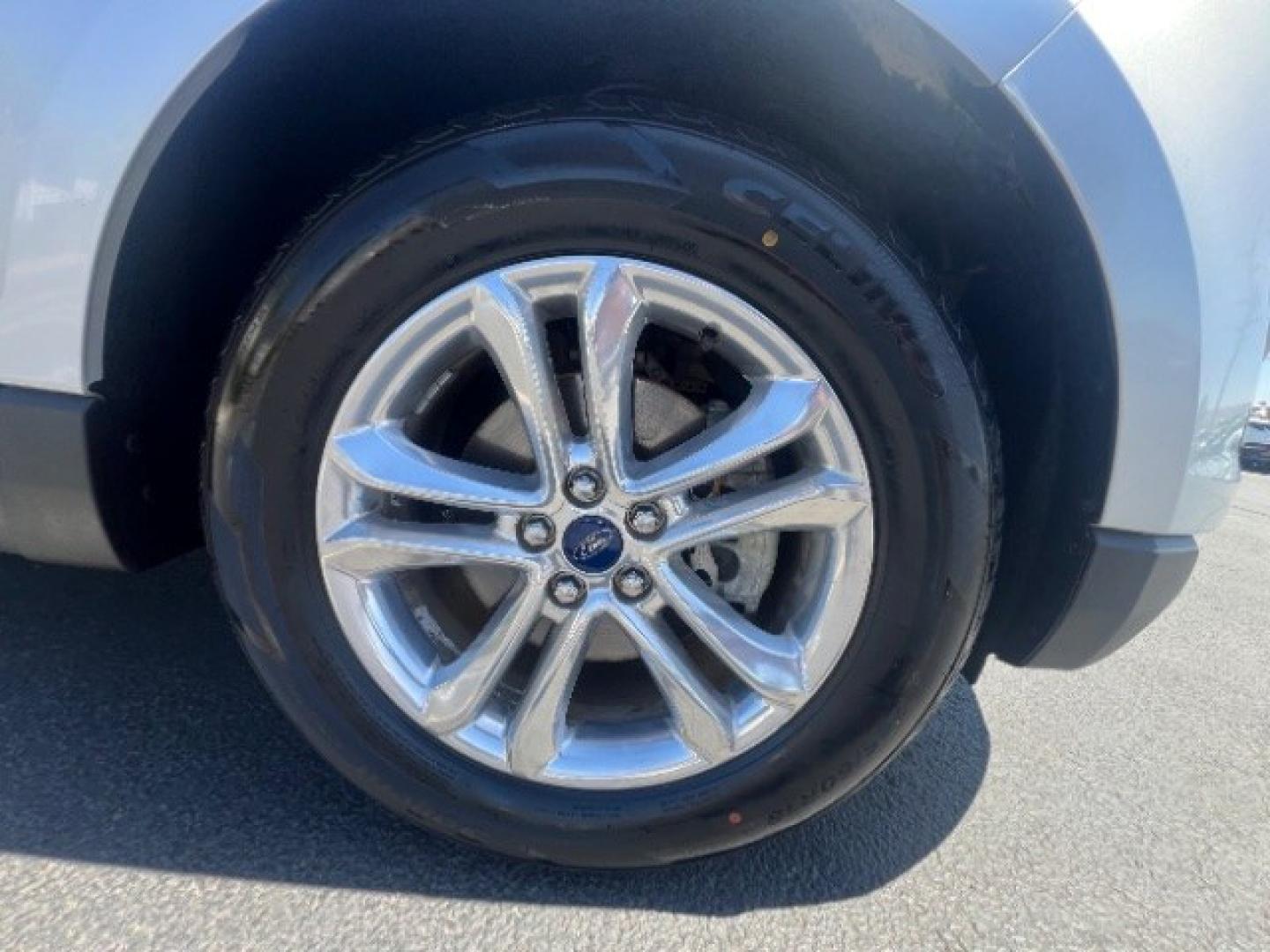2017 Ingot Silver Metallic /Ebony Ford Edge SEL (2FMPK3J83HB) with an 3.5L V-6 DOHC engine, Automatic transmission, located at 1865 East Red Hills Pkwy, St. George, 84770, (435) 628-0023, 37.120850, -113.543640 - We specialize in helping ALL people get the best financing available. No matter your credit score, good, bad or none we can get you an amazing rate. Had a bankruptcy, divorce, or repossessions? We give you the green light to get your credit back on the road. Low down and affordable payments that fit- Photo#8