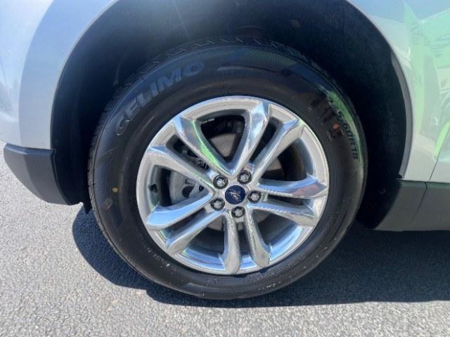 2017 Ingot Silver Metallic /Ebony Ford Edge SEL (2FMPK3J83HB) with an 3.5L V-6 DOHC engine, Automatic transmission, located at 940 North Main Street, Cedar City, UT, 84720, (435) 628-0023, 37.692936, -113.061897 - We specialize in helping ALL people get the best financing available. No matter your credit score, good, bad or none we can get you an amazing rate. Had a bankruptcy, divorce, or repossessions? We give you the green light to get your credit back on the road. Low down and affordable payments that fit- Photo#9