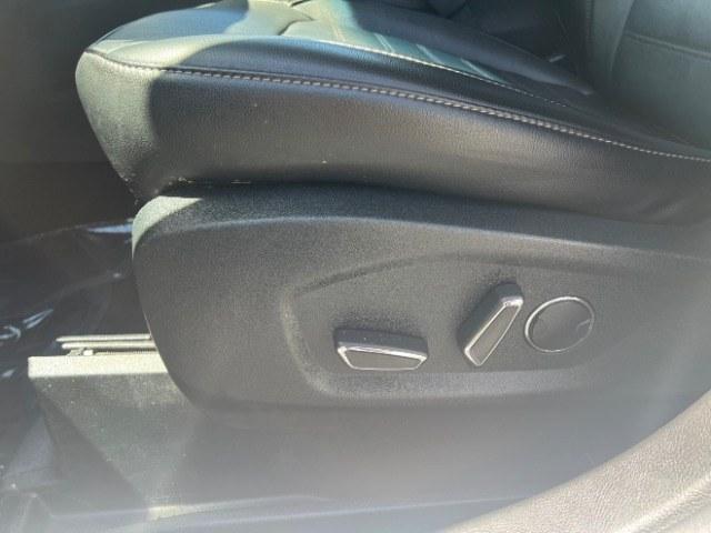 2017 Ingot Silver Metallic /Ebony Ford Edge SEL (2FMPK3J83HB) with an 3.5L V-6 DOHC engine, Automatic transmission, located at 940 North Main Street, Cedar City, UT, 84720, (435) 628-0023, 37.692936, -113.061897 - We specialize in helping ALL people get the best financing available. No matter your credit score, good, bad or none we can get you an amazing rate. Had a bankruptcy, divorce, or repossessions? We give you the green light to get your credit back on the road. Low down and affordable payments that fit- Photo#13