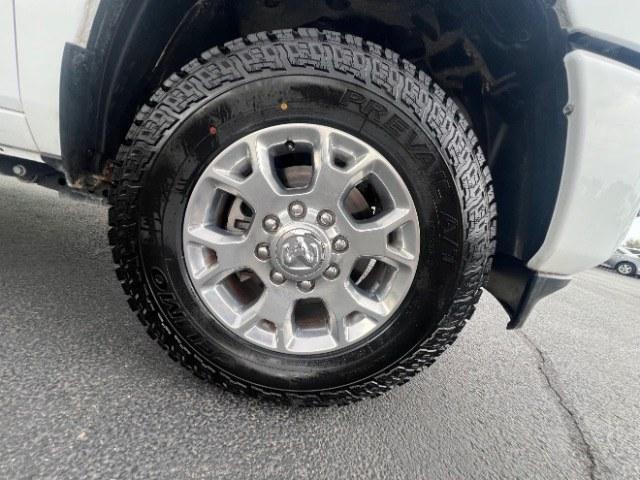 2024 Pearl White /Black Ram 2500 Laramie Crew Cab 4x4 6'4 Box (3C6UR5FL6RG) with an Cummins 6.7L I-6 direct injection engine, Automatic transmission, located at 1865 East Red Hills Pkwy, St. George, 84770, (435) 628-0023, 37.120850, -113.543640 - Versatile Southern Utah travel starts with this 2024 Ram 2500 Laramie Crew Cab 4x4 6'4 Box. Its 6.7L Cummins turbo diesel inline 6, automatic transmission, and four-wheel drive make it a smart fit for towing, work sites, job runs, and long Southern Utah hauls. With 37,653 miles, this Ram 2500 is rea- Photo#9