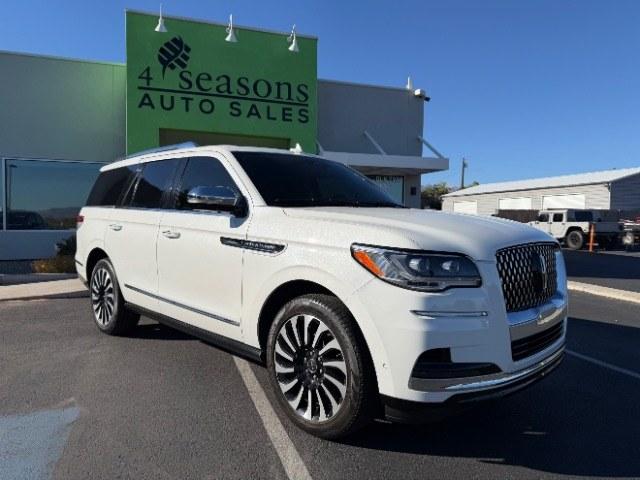 2022 Pristine White Metallic Tri-Coat /Urban Green w/Light Flint Stitch Lincoln Navigator Black Label (5LMJJ2TT4NE) with an EcoBoost 3.5L V-6 port/direct injection engine, located at 1865 East Red Hills Pkwy, St. George, 84770, (435) 628-0023, 37.120850, -113.543640- Photo#0