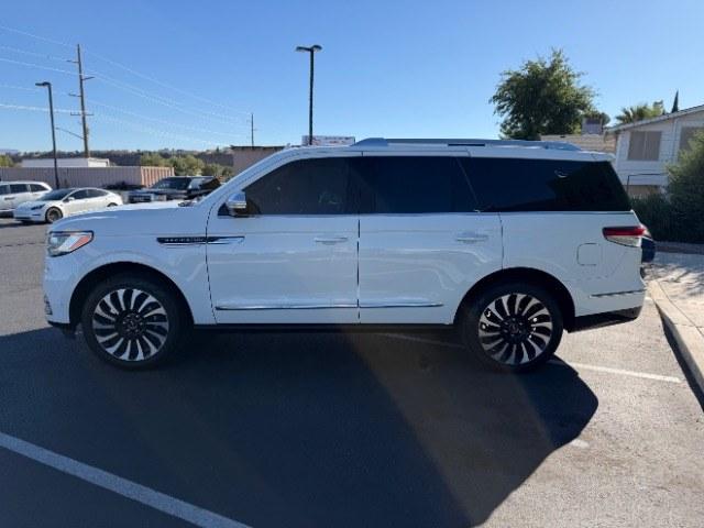 2022 Pristine White Metallic Tri-Coat /Urban Green w/Light Flint Stitch Lincoln Navigator Black Label (5LMJJ2TT4NE) with an EcoBoost 3.5L V-6 port/direct injection engine, located at 1865 East Red Hills Pkwy, St. George, 84770, (435) 628-0023, 37.120850, -113.543640- Photo#5