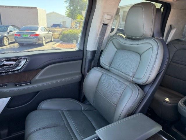 2022 Pristine White Metallic Tri-Coat /Urban Green w/Light Flint Stitch Lincoln Navigator Black Label (5LMJJ2TT4NE) with an EcoBoost 3.5L V-6 port/direct injection engine, located at 1865 East Red Hills Pkwy, St. George, 84770, (435) 628-0023, 37.120850, -113.543640- Photo#26