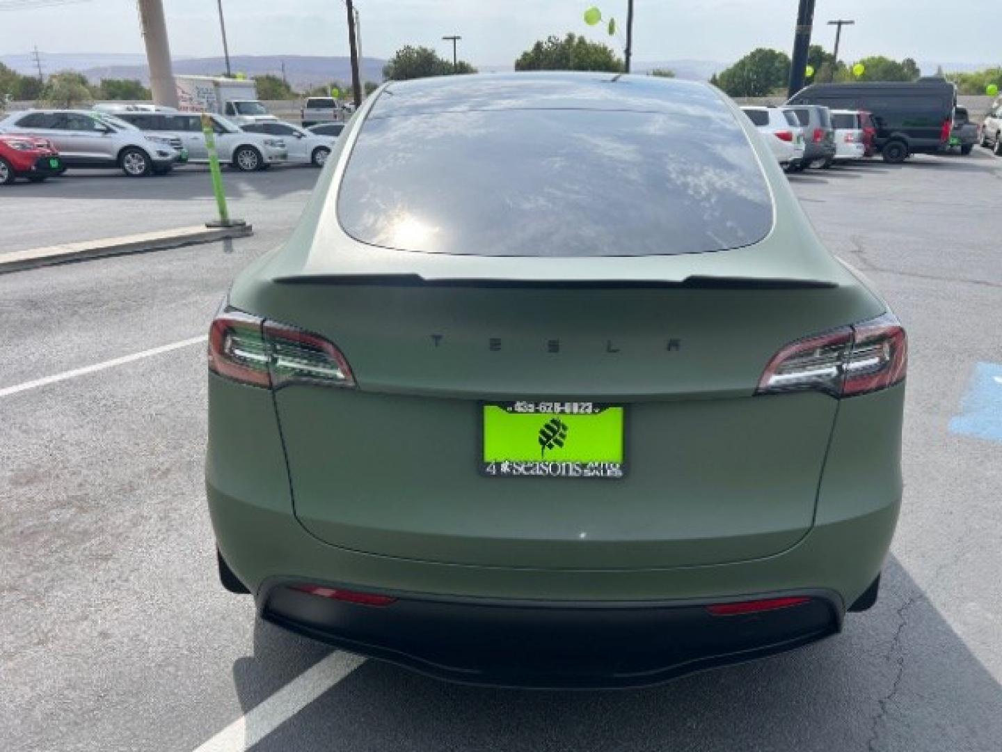 2020 Green /Black Tesla Model Y Long Range Dual Motor All-Wheel Drive (5YJYGDEE0LF) with an ELECTRIC engine, 1-Speed Automatic transmission, located at 1865 East Red Hills Pkwy, St. George, 84770, (435) 628-0023, 37.120850, -113.543640 - Excellent Tesla Model Y Long Range All Wheel Drive with FSD PAID FOR ($8k Full Self Driving Subscription fully transfers to new owner. Lock in FSD for life! 5 Seats HW3, Black Premium Interior and exterior in great condition. Wrapped Green - White original Every Tesla we sell has had cabin air fil- Photo#7