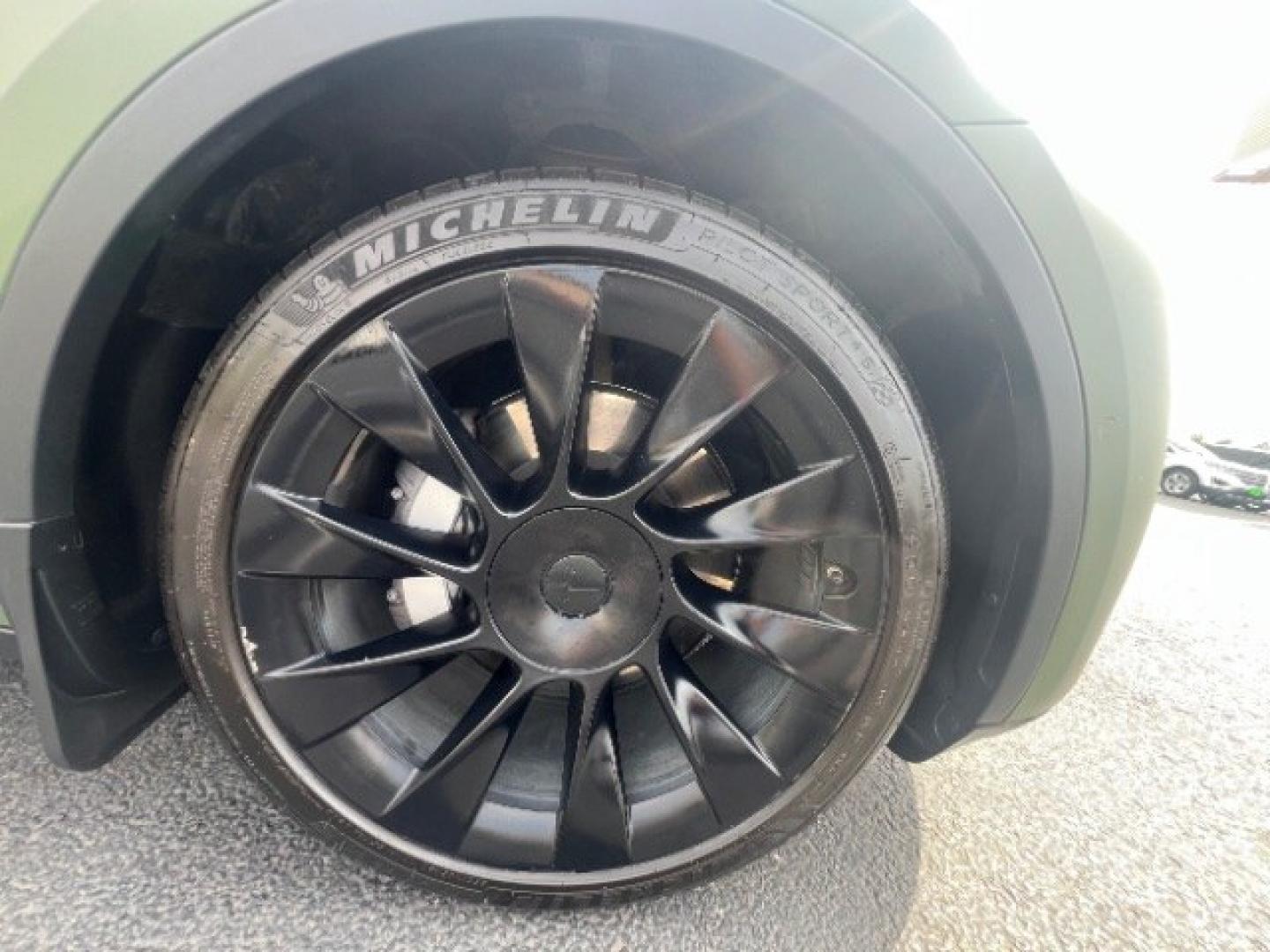 2020 Green /Black Tesla Model Y Long Range Dual Motor All-Wheel Drive (5YJYGDEE0LF) with an ELECTRIC engine, 1-Speed Automatic transmission, located at 1865 East Red Hills Pkwy, St. George, 84770, (435) 628-0023, 37.120850, -113.543640 - Excellent Tesla Model Y Long Range All Wheel Drive with FSD PAID FOR ($8k Full Self Driving Subscription fully transfers to new owner. Lock in FSD for life! 5 Seats HW3, Black Premium Interior and exterior in great condition. Wrapped Green - White original Every Tesla we sell has had cabin air fil- Photo#10
