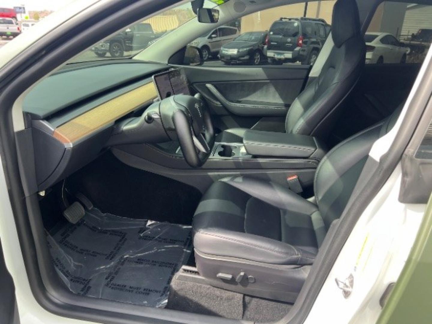 2020 Green /Black Tesla Model Y Long Range Dual Motor All-Wheel Drive (5YJYGDEE0LF) with an ELECTRIC engine, 1-Speed Automatic transmission, located at 1865 East Red Hills Pkwy, St. George, 84770, (435) 628-0023, 37.120850, -113.543640 - Excellent Tesla Model Y Long Range All Wheel Drive with FSD PAID FOR ($8k Full Self Driving Subscription fully transfers to new owner. Lock in FSD for life! 5 Seats HW3, Black Premium Interior and exterior in great condition. Wrapped Green - White original Every Tesla we sell has had cabin air fil- Photo#16
