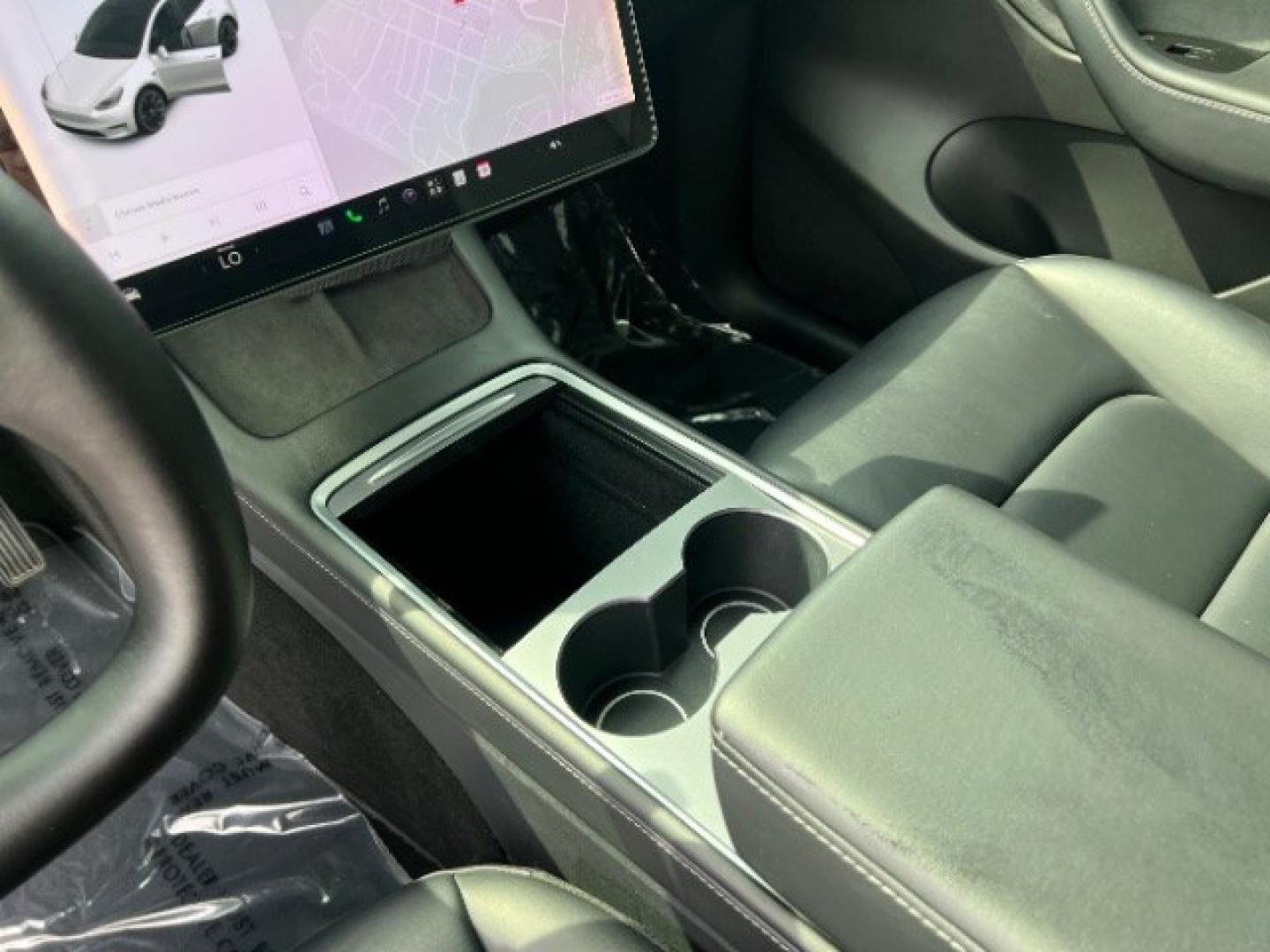 2020 Green /Black Tesla Model Y Long Range Dual Motor All-Wheel Drive (5YJYGDEE0LF) with an ELECTRIC engine, 1-Speed Automatic transmission, located at 1865 East Red Hills Pkwy, St. George, 84770, (435) 628-0023, 37.120850, -113.543640 - Excellent Tesla Model Y Long Range All Wheel Drive with FSD PAID FOR ($8k Full Self Driving Subscription fully transfers to new owner. Lock in FSD for life! 5 Seats HW3, Black Premium Interior and exterior in great condition. Wrapped Green - White original Every Tesla we sell has had cabin air fil- Photo#18
