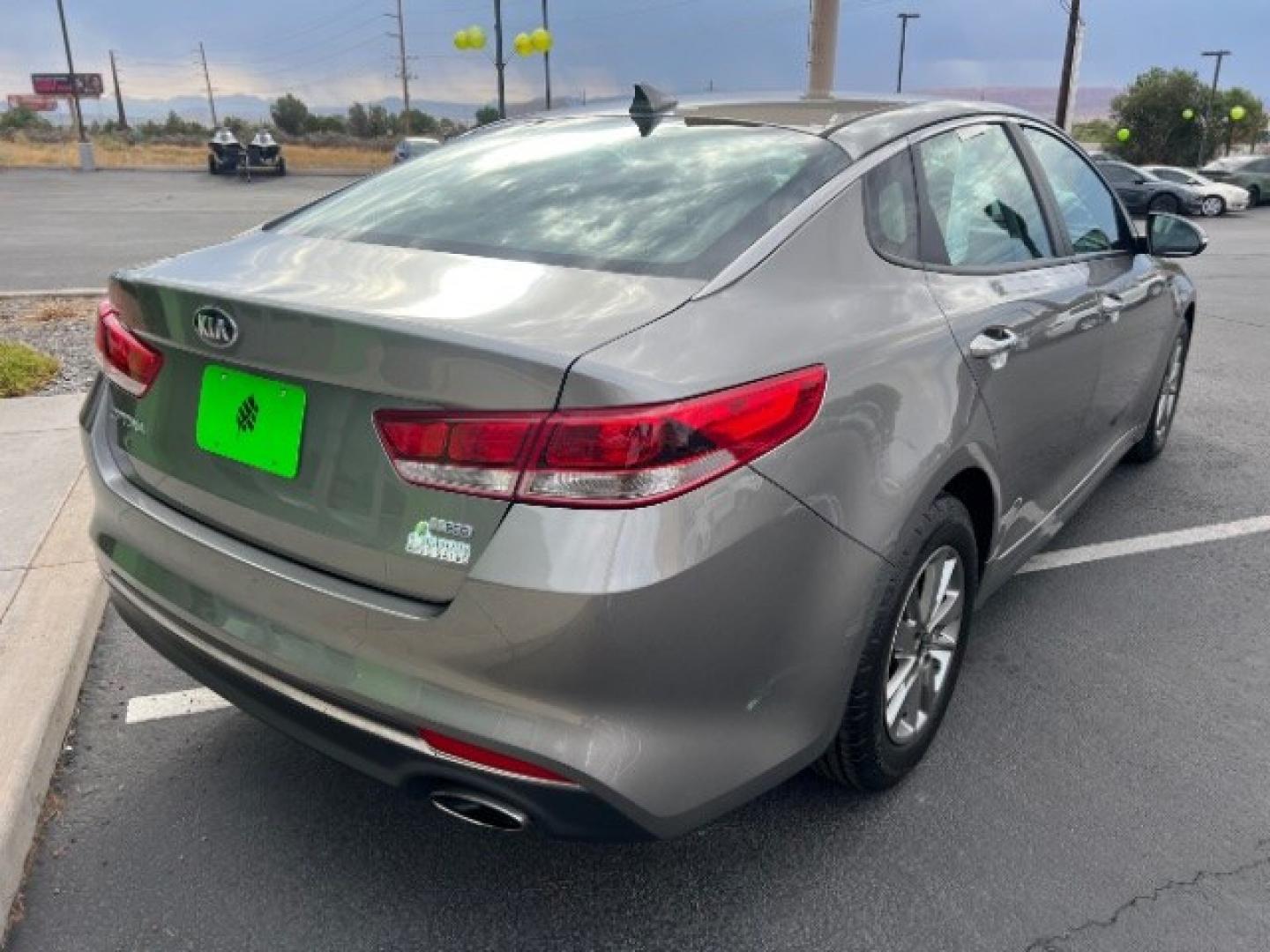 2017 Titanium Silver /Black Kia Optima LX Turbo (5XXGT4L12HG) with an 1.6L I-4 gasoline direct injection engine, Automatic transmission, located at 1865 East Red Hills Pkwy, St. George, 84770, (435) 628-0023, 37.120850, -113.543640 - We specialize in helping ALL people get the best financing available. No matter your credit score, good, bad or none we can get you an amazing rate. Had a bankruptcy, divorce, or repossessions? We give you the green light to get your credit back on the road. Low down and affordable payments that fit- Photo#6