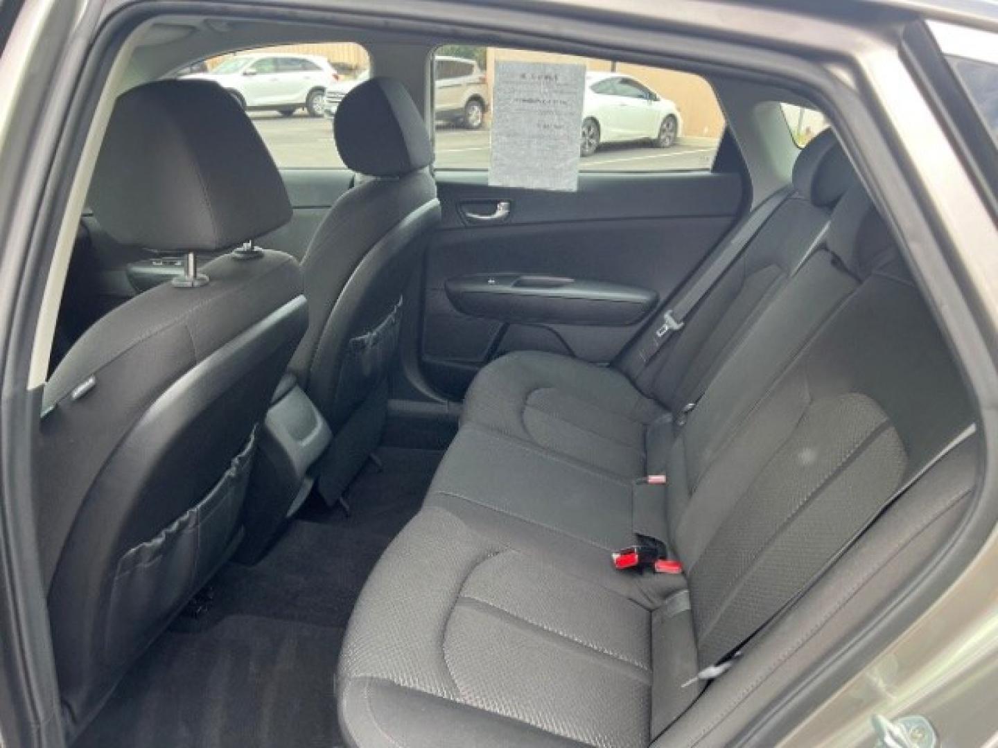 2017 Titanium Silver /Black Kia Optima LX Turbo (5XXGT4L12HG) with an 1.6L I-4 gasoline direct injection engine, Automatic transmission, located at 1865 East Red Hills Pkwy, St. George, 84770, (435) 628-0023, 37.120850, -113.543640 - We specialize in helping ALL people get the best financing available. No matter your credit score, good, bad or none we can get you an amazing rate. Had a bankruptcy, divorce, or repossessions? We give you the green light to get your credit back on the road. Low down and affordable payments that fit- Photo#21