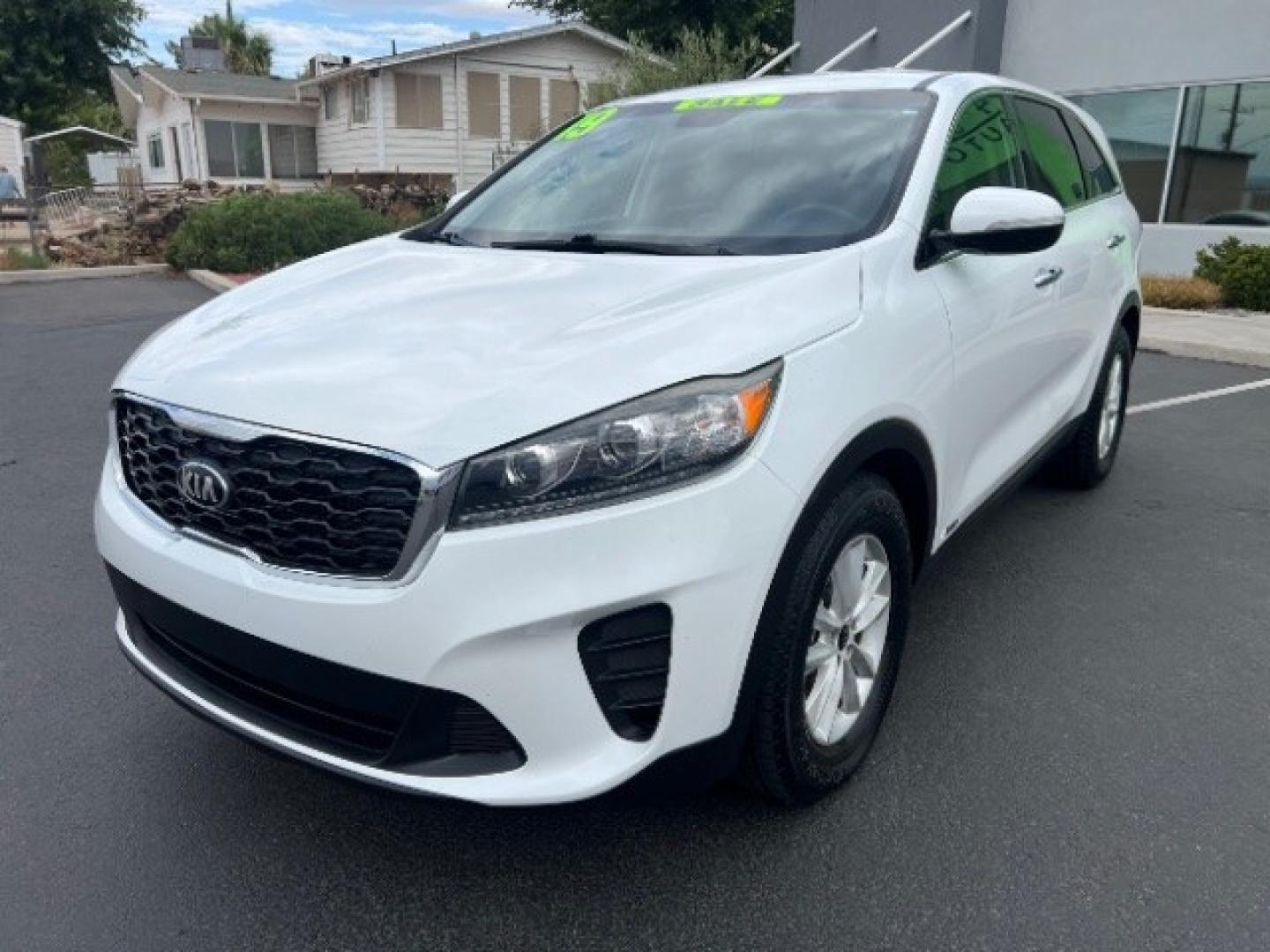 2019 Snow White Pearl /Stone Beige Kia Sorento 3.3L LX (5XYPGDA59KG) with an Lambda II 3.3L V-6 gasoline direct injection engine, AUTOMATIC transmission, located at 940 North Main Street, Cedar City, UT, 84720, (435) 628-0023, 37.692936, -113.061897 - We specialize in helping ALL people get the best financing available. No matter your credit score, good, bad or none we can get you an amazing rate. Had a bankruptcy, divorce, or repossessions? We give you the green light to get your credit back on the road. Low down and affordable payments that fit- Photo#2
