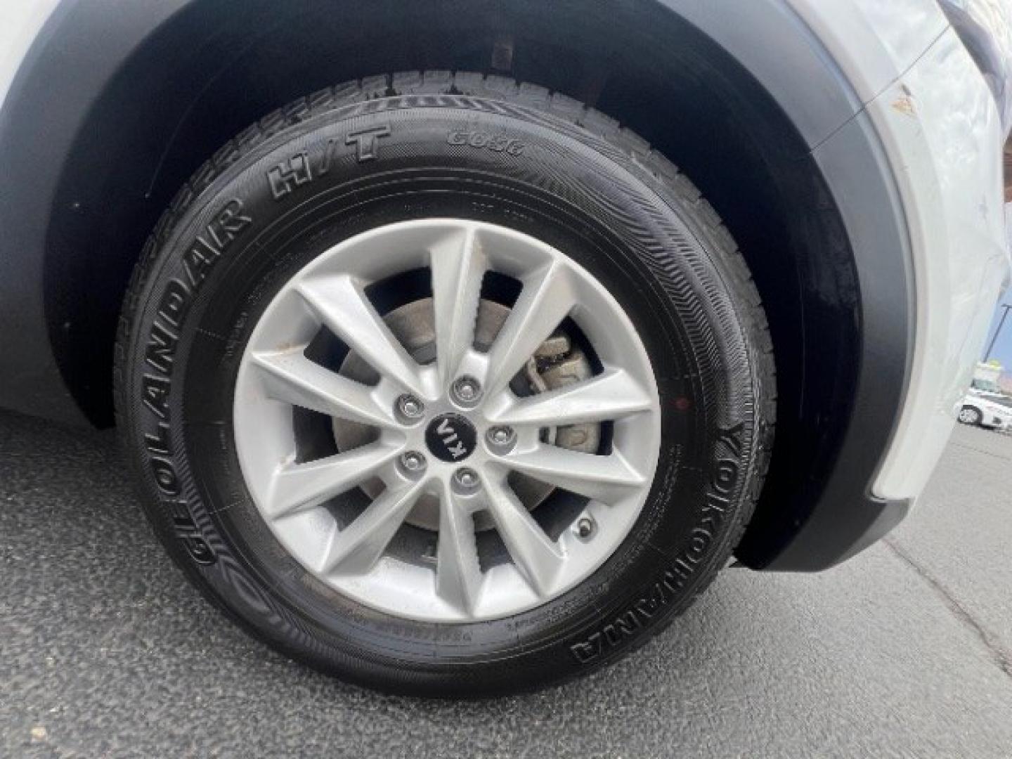 2019 Snow White Pearl /Stone Beige Kia Sorento 3.3L LX (5XYPGDA59KG) with an Lambda II 3.3L V-6 gasoline direct injection engine, AUTOMATIC transmission, located at 940 North Main Street, Cedar City, UT, 84720, (435) 628-0023, 37.692936, -113.061897 - We specialize in helping ALL people get the best financing available. No matter your credit score, good, bad or none we can get you an amazing rate. Had a bankruptcy, divorce, or repossessions? We give you the green light to get your credit back on the road. Low down and affordable payments that fit- Photo#9
