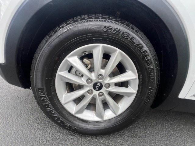 2019 Snow White Pearl /Stone Beige Kia Sorento 3.3L LX (5XYPGDA59KG) with an Lambda II 3.3L V-6 gasoline direct injection engine, AUTOMATIC transmission, located at 940 North Main Street, Cedar City, UT, 84720, (435) 628-0023, 37.692936, -113.061897 - This 2019 Kia Sorento LX is $11,000 in Cedar City. Mileage on the card is 118,379. Listed sales price includes $300 doc fee. 4 REASONS TO BUY FROM 4 SEASONS ~~CERTIFIED PREOWNED - This vehicle has gone through a 50 point inspection and road test. We fixed everything that was broken or worn out. O- Photo#10