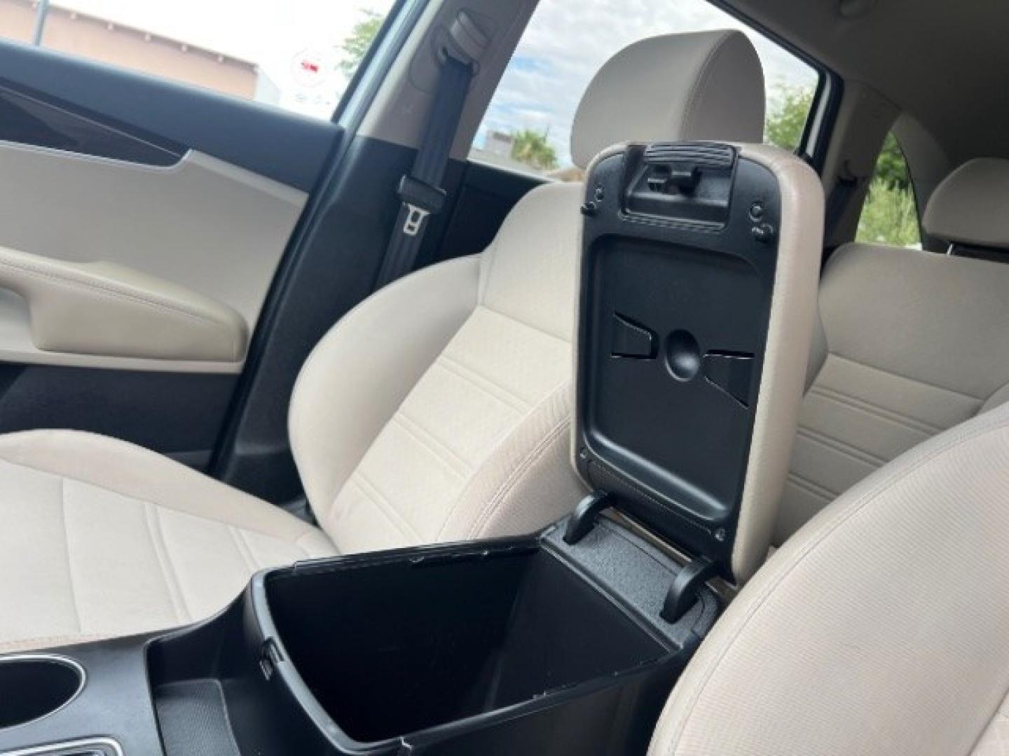 2019 Snow White Pearl /Stone Beige Kia Sorento 3.3L LX (5XYPGDA59KG) with an Lambda II 3.3L V-6 gasoline direct injection engine, AUTOMATIC transmission, located at 940 North Main Street, Cedar City, UT, 84720, (435) 628-0023, 37.692936, -113.061897 - We specialize in helping ALL people get the best financing available. No matter your credit score, good, bad or none we can get you an amazing rate. Had a bankruptcy, divorce, or repossessions? We give you the green light to get your credit back on the road. Low down and affordable payments that fit- Photo#19