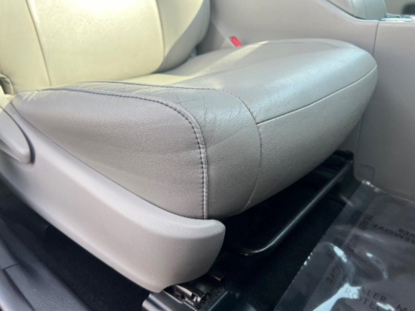 2014 Nautical Blue Metallic /Ash Toyota Highlander XLE V6 (5TDKKRFH8ES) with an 3.5L V-6 DOHC engine, Automatic transmission, located at 1865 East Red Hills Pkwy, St. George, 84770, (435) 628-0023, 37.120850, -113.543640 - We specialize in helping ALL people get the best financing available. No matter your credit score, good, bad or none we can get you an amazing rate. Had a bankruptcy, divorce, or repossessions? We give you the green light to get your credit back on the road. Low down and affordable payments that fit- Photo#27
