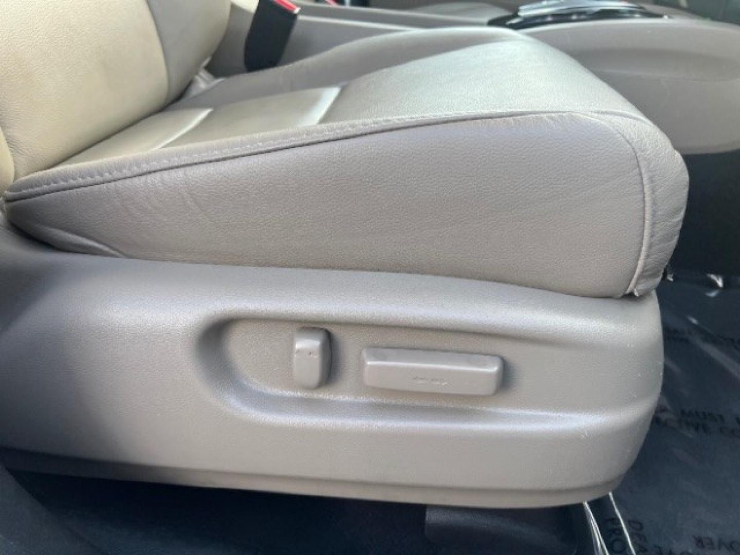 2016 White Diamond Pearl /Beige Honda Pilot Touring (5FNYF5H93GB) with an 3.5L V-6 gasoline direct injection engine, Automatic transmission, located at 1865 East Red Hills Pkwy, St. George, 84770, (435) 628-0023, 37.120850, -113.543640 - We specialize in helping ALL people get the best financing available. No matter your credit score, good, bad or none we can get you an amazing rate. Had a bankruptcy, divorce, or repossessions? We give you the green light to get your credit back on the road. Low down and affordable payments that fit- Photo#28