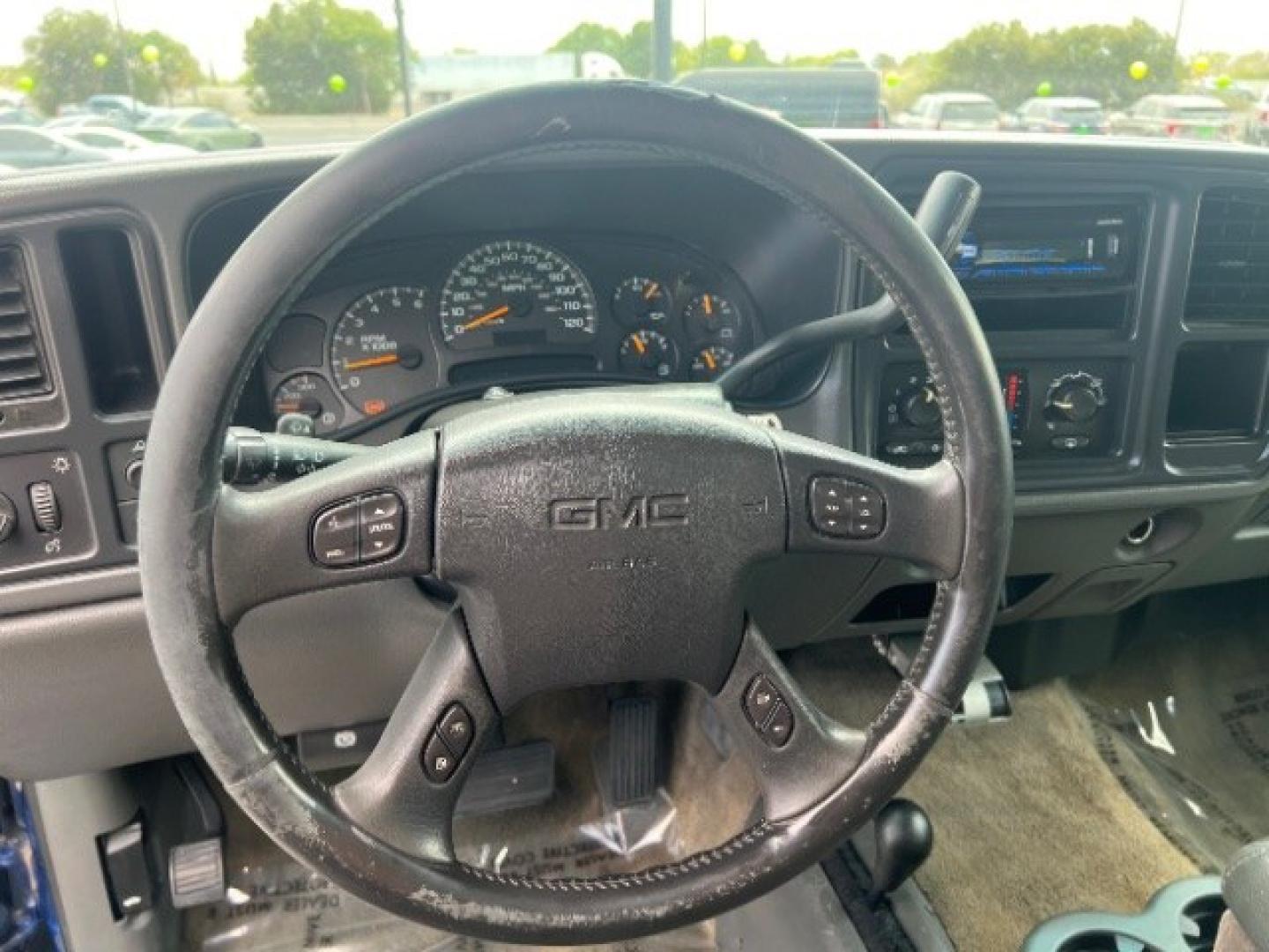 2004 Marine Blue Metallic /Pewter GMC Sierra 2500HD SLE (1GTHK23U04F) with an Vortec 6L V-8 regular unleaded engine, Automatic transmission, located at 940 North Main Street, Cedar City, UT, 84720, (435) 628-0023, 37.692936, -113.061897- Photo#15