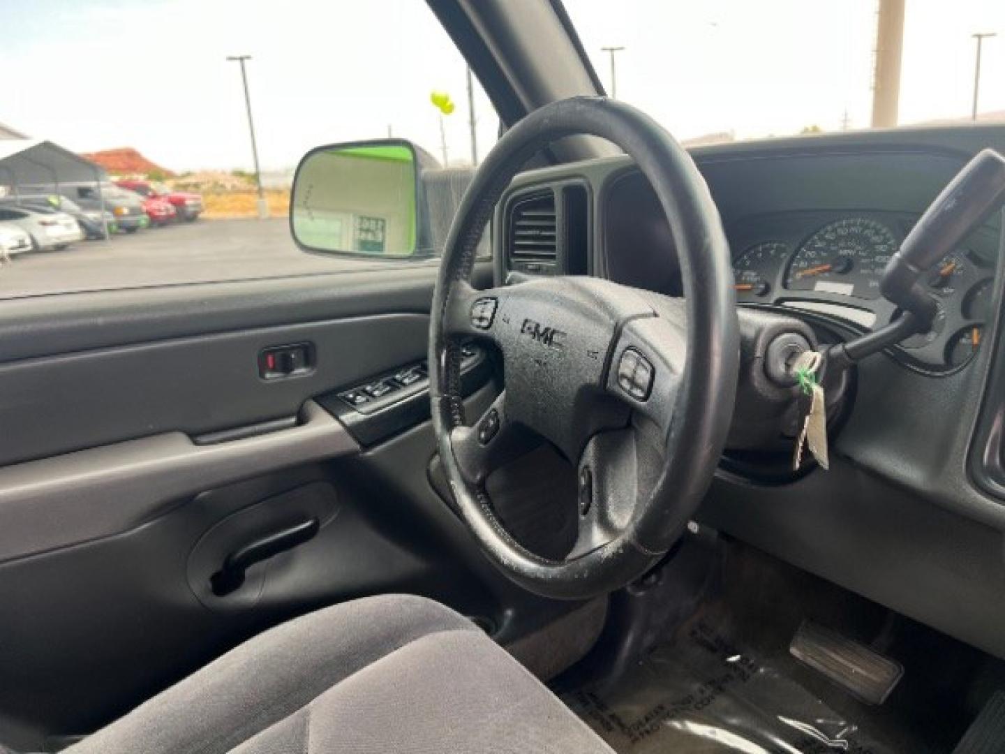 2004 Marine Blue Metallic /Pewter GMC Sierra 2500HD SLE (1GTHK23U04F) with an Vortec 6L V-8 regular unleaded engine, Automatic transmission, located at 940 North Main Street, Cedar City, UT, 84720, (435) 628-0023, 37.692936, -113.061897- Photo#29