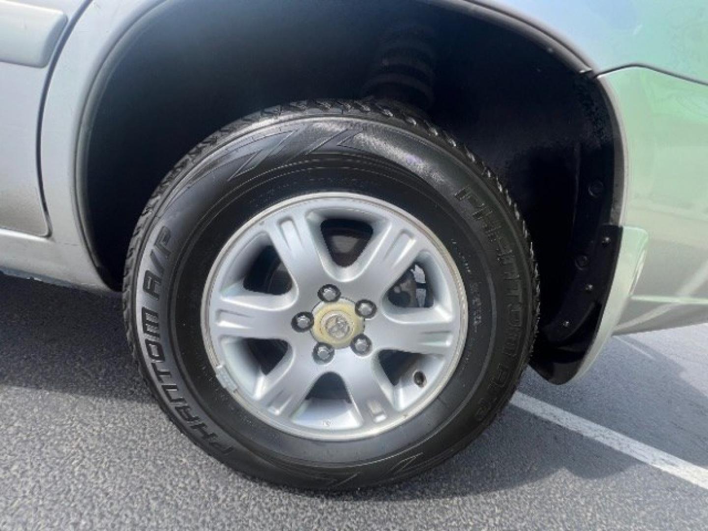 2002 Millennium Silver Metallic /Ivory Toyota Highlander V6 | Limited V6 (JTEHF21A520) with an 3L V-6 DOHC engine, Automatic transmission, located at 940 North Main Street, Cedar City, UT, 84720, (435) 628-0023, 37.692936, -113.061897 - We specialize in helping ALL people get the best financing available. No matter your credit score, good, bad or none we can get you an amazing rate. Had a bankruptcy, divorce, or repossessions? We give you the green light to get your credit back on the road. Low down and affordable payments that fit- Photo#8
