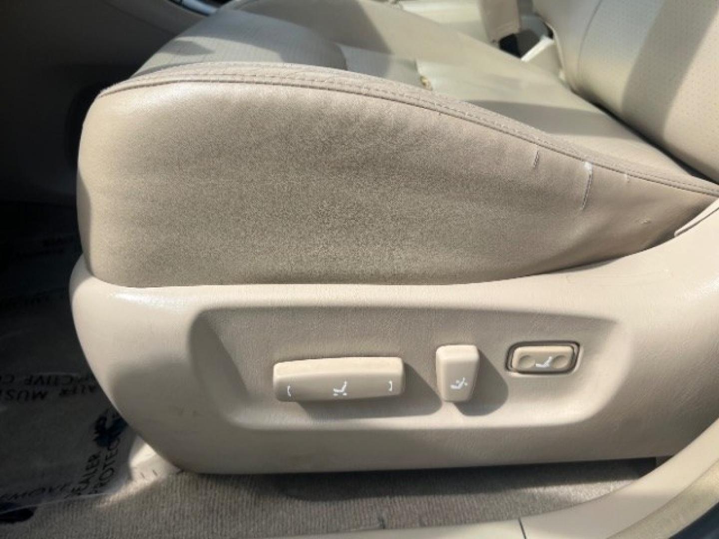 2002 Millennium Silver Metallic /Ivory Toyota Highlander V6 | Limited V6 (JTEHF21A520) with an 3L V-6 DOHC engine, Automatic transmission, located at 940 North Main Street, Cedar City, UT, 84720, (435) 628-0023, 37.692936, -113.061897 - We specialize in helping ALL people get the best financing available. No matter your credit score, good, bad or none we can get you an amazing rate. Had a bankruptcy, divorce, or repossessions? We give you the green light to get your credit back on the road. Low down and affordable payments that fit- Photo#13