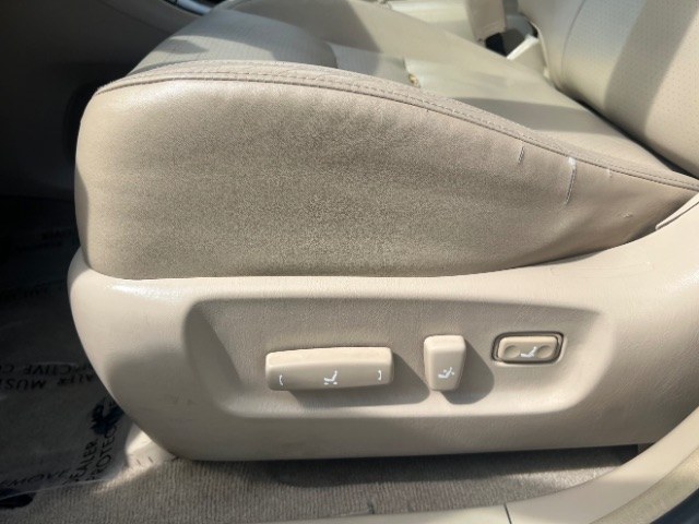 2002 Millennium Silver Metallic /Ivory Toyota Highlander V6 | Limited V6 (JTEHF21A520) with an 3L V-6 DOHC engine, Automatic transmission, located at 1865 East Red Hills Pkwy, St. George, 84770, (435) 628-0023, 37.120850, -113.543640 - We specialize in helping ALL people get the best financing available. No matter your credit score, good, bad or none we can get you an amazing rate. Had a bankruptcy, divorce, or repossessions? We give you the green light to get your credit back on the road. Low down and affordable payments that fit- Photo#13
