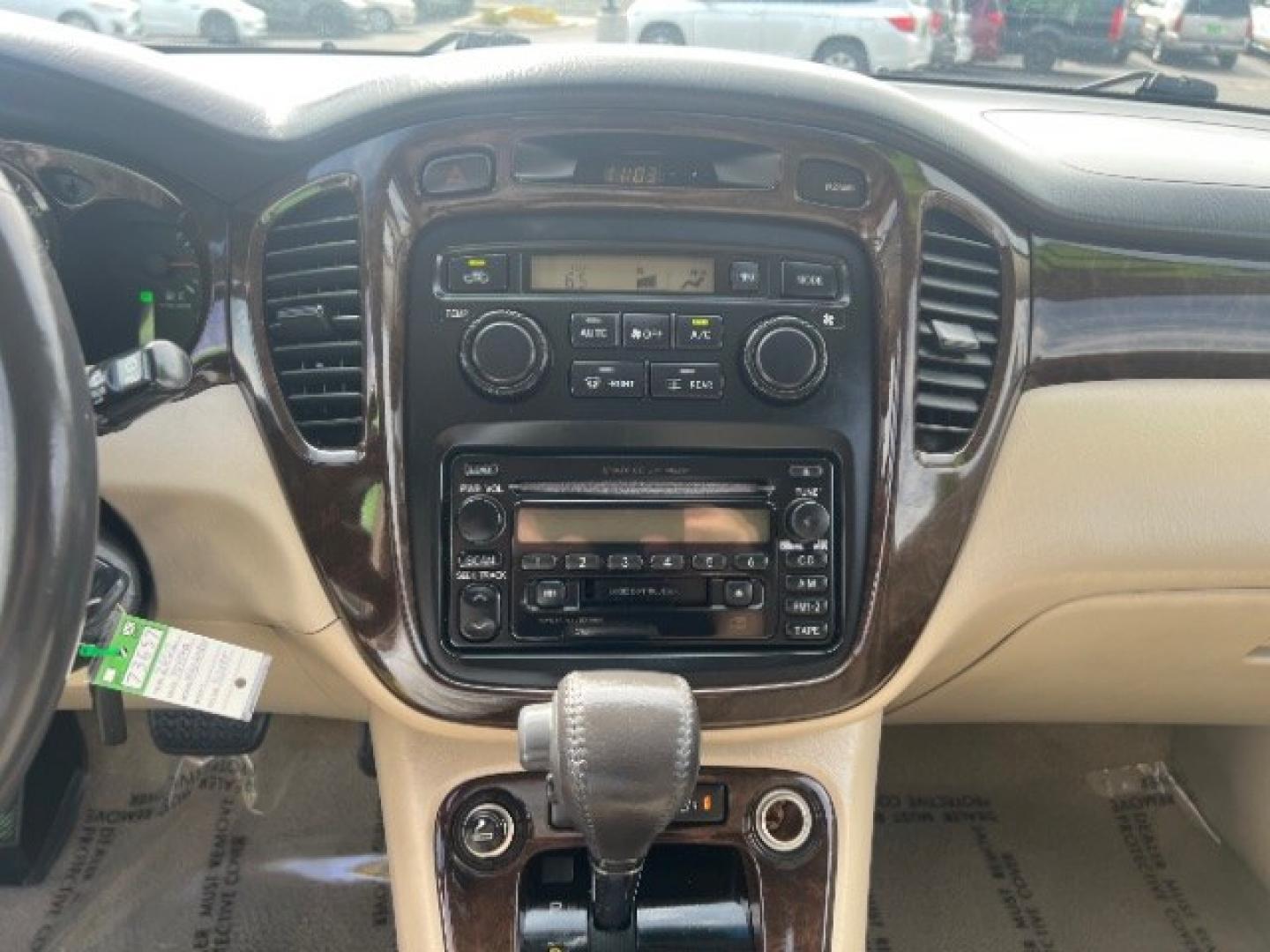 2002 Millennium Silver Metallic /Ivory Toyota Highlander V6 | Limited V6 (JTEHF21A520) with an 3L V-6 DOHC engine, Automatic transmission, located at 940 North Main Street, Cedar City, UT, 84720, (435) 628-0023, 37.692936, -113.061897 - We specialize in helping ALL people get the best financing available. No matter your credit score, good, bad or none we can get you an amazing rate. Had a bankruptcy, divorce, or repossessions? We give you the green light to get your credit back on the road. Low down and affordable payments that fit- Photo#17