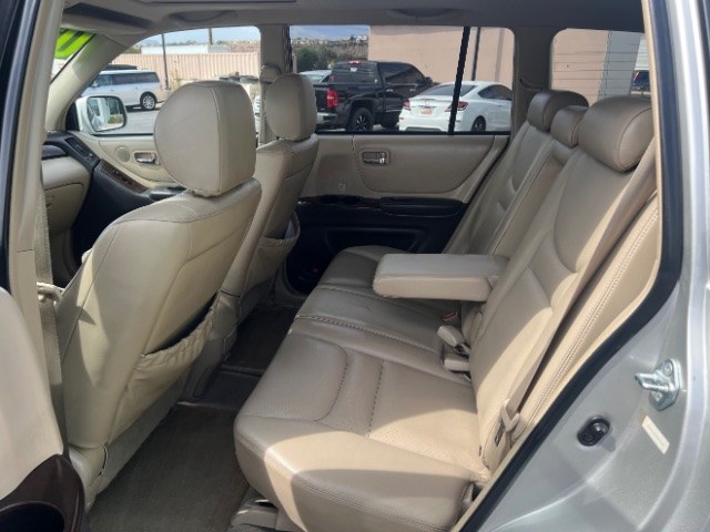2002 Millennium Silver Metallic /Ivory Toyota Highlander V6 | Limited V6 (JTEHF21A520) with an 3L V-6 DOHC engine, Automatic transmission, located at 1865 East Red Hills Pkwy, St. George, 84770, (435) 628-0023, 37.120850, -113.543640 - We specialize in helping ALL people get the best financing available. No matter your credit score, good, bad or none we can get you an amazing rate. Had a bankruptcy, divorce, or repossessions? We give you the green light to get your credit back on the road. Low down and affordable payments that fit- Photo#20