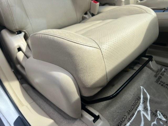 2002 Millennium Silver Metallic /Ivory Toyota Highlander V6 | Limited V6 (JTEHF21A520) with an 3L V-6 DOHC engine, Automatic transmission, located at 1865 East Red Hills Pkwy, St. George, 84770, (435) 628-0023, 37.120850, -113.543640 - We specialize in helping ALL people get the best financing available. No matter your credit score, good, bad or none we can get you an amazing rate. Had a bankruptcy, divorce, or repossessions? We give you the green light to get your credit back on the road. Low down and affordable payments that fit- Photo#26