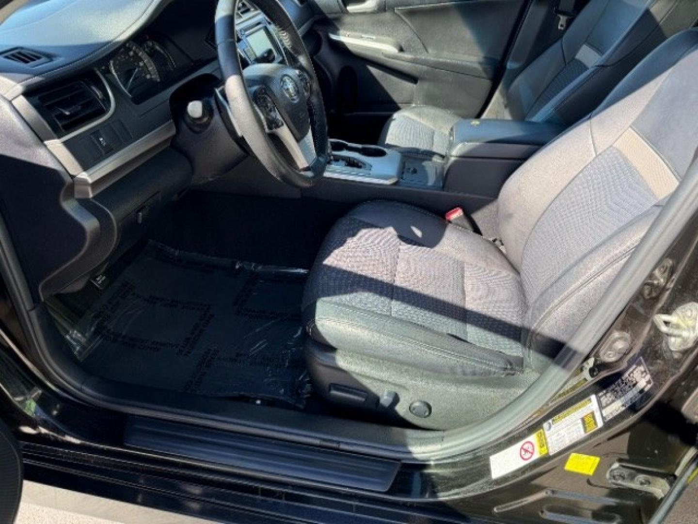 2014 Toyota Camry SE (4T1BF1FK5EU) with an 2.5L I-4 DOHC engine, located at 1865 East Red Hills Pkwy, St. George, 84770, (435) 628-0023, 37.120850, -113.543640 - We specialize in helping ALL people get the best financing available. No matter your credit score, good, bad or none we can get you an amazing rate. Had a bankruptcy, divorce, or repossessions? We give you the green light to get your credit back on the road. Low down and affordable payments that fit- Photo#14