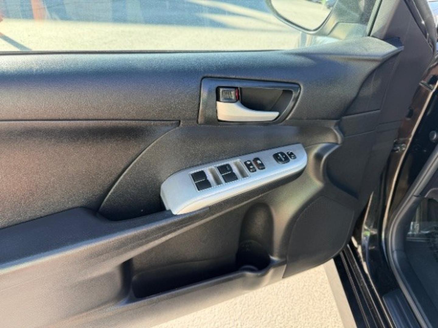 2014 Toyota Camry SE (4T1BF1FK5EU) with an 2.5L I-4 DOHC engine, located at 1865 East Red Hills Pkwy, St. George, 84770, (435) 628-0023, 37.120850, -113.543640 - We specialize in helping ALL people get the best financing available. No matter your credit score, good, bad or none we can get you an amazing rate. Had a bankruptcy, divorce, or repossessions? We give you the green light to get your credit back on the road. Low down and affordable payments that fit- Photo#15