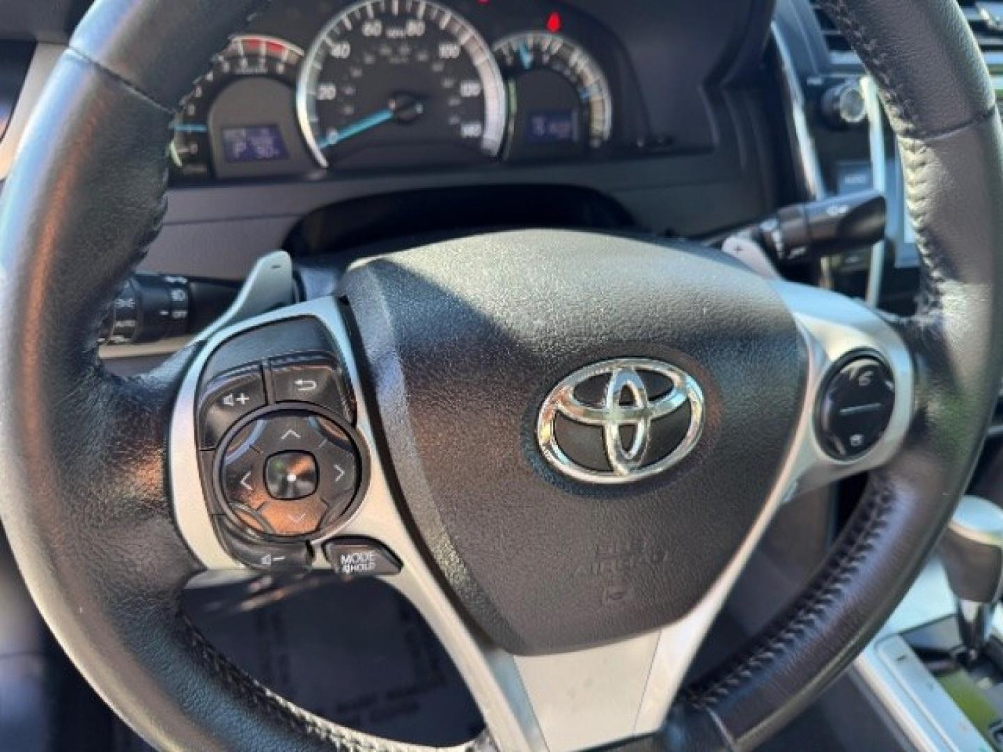 2014 Toyota Camry SE (4T1BF1FK5EU) with an 2.5L I-4 DOHC engine, located at 1865 East Red Hills Pkwy, St. George, 84770, (435) 628-0023, 37.120850, -113.543640 - We specialize in helping ALL people get the best financing available. No matter your credit score, good, bad or none we can get you an amazing rate. Had a bankruptcy, divorce, or repossessions? We give you the green light to get your credit back on the road. Low down and affordable payments that fit- Photo#18