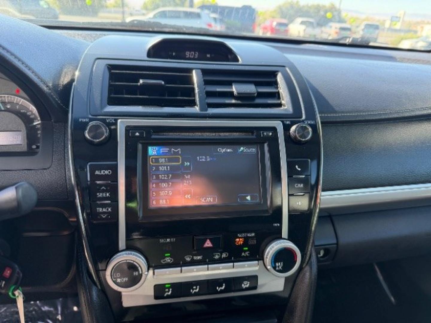2014 Toyota Camry SE (4T1BF1FK5EU) with an 2.5L I-4 DOHC engine, located at 1865 East Red Hills Pkwy, St. George, 84770, (435) 628-0023, 37.120850, -113.543640 - We specialize in helping ALL people get the best financing available. No matter your credit score, good, bad or none we can get you an amazing rate. Had a bankruptcy, divorce, or repossessions? We give you the green light to get your credit back on the road. Low down and affordable payments that fit- Photo#22