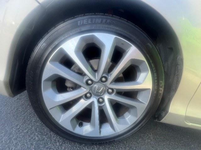 2015 Champagne Frost Pearl /Black Honda Accord Sport (1HGCR2F53FA) with an 2.4L I-4 gasoline direct injection engine, Automatic transmission, located at 1865 East Red Hills Pkwy, St. George, 84770, (435) 628-0023, 37.120850, -113.543640 - We specialize in helping ALL people get the best financing available. No matter your credit score, good, bad or none we can get you an amazing rate. Had a bankruptcy, divorce, or repossessions? We give you the green light to get your credit back on the road. Low down and affordable payments that fit- Photo#11