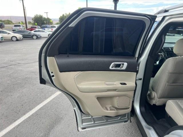 2015 Ingot Silver Metallic /Charcoal Black, leather Ford Explorer XLT FWD (1FM5K7D86FG) with an 3.5L V6 DOHC 24V engine, 6-Speed Automatic transmission, located at 1865 East Red Hills Pkwy, St. George, 84770, (435) 628-0023, 37.120850, -113.543640 - Versatile Southern Utah travel starts with this 2015 Ford Explorer XLT FWD. Its 3.5L V6, 6-speed automatic, and front-wheel drive make it a smart fit for school runs, family trips, and road adventures. With 132,787 miles, this Explorer is ready for its next adventure. The XLT adds charcoal black le- Photo#20