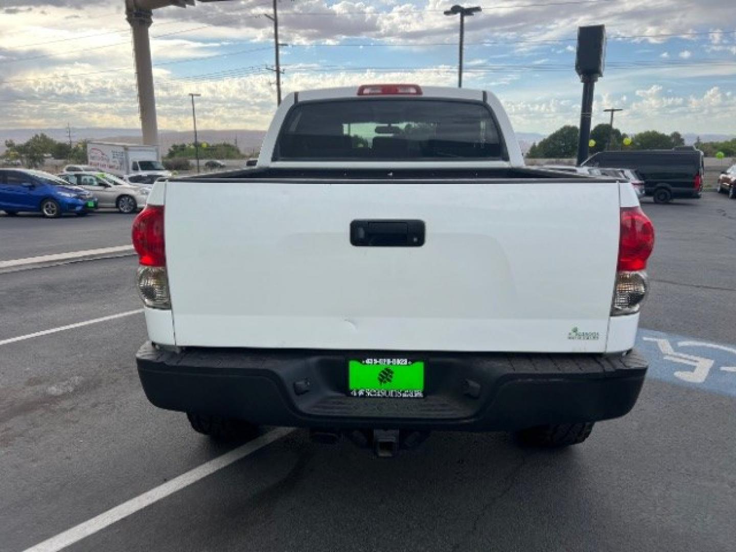 2011 Super White /Graphite Toyota Tundra 5.7l v8 SR5 (5TFDW5F18BX) with an I-FORCE 5.7L V-8 DOHC engine, Automatic transmission, located at 1865 East Red Hills Pkwy, St. George, 84770, (435) 628-0023, 37.120850, -113.543640 - We specialize in helping ALL people get the best financing available. No matter your credit score, good, bad or none we can get you an amazing rate. Had a bankruptcy, divorce, or repossessions? We give you the green light to get your credit back on the road. Low down and affordable payments that fit- Photo#5