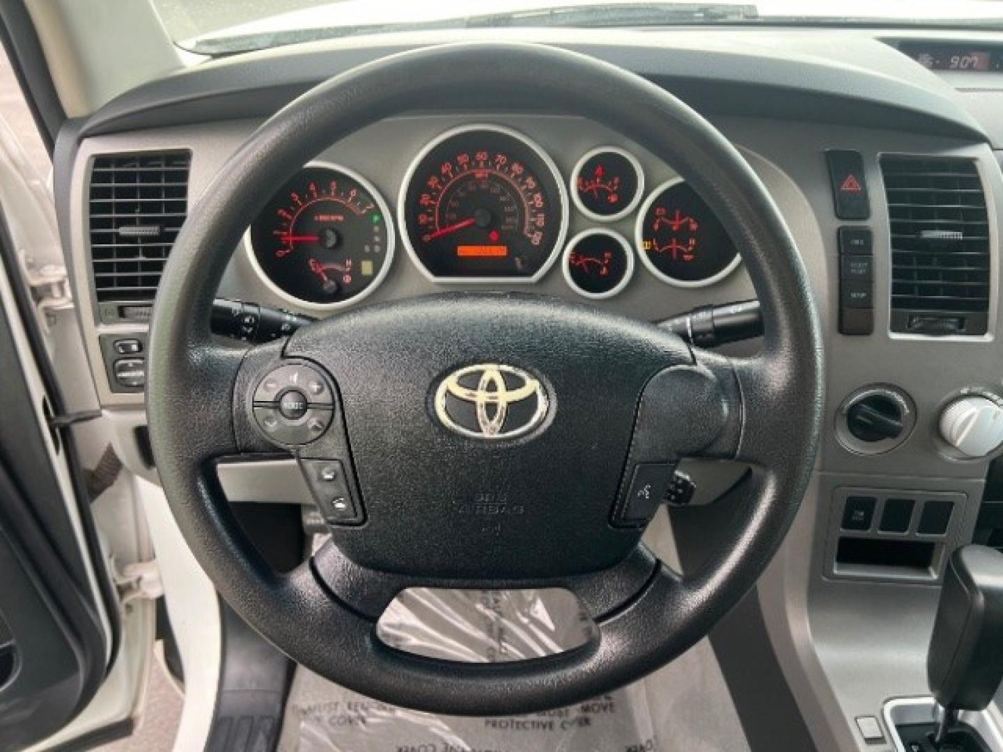 2011 Super White /Graphite Toyota Tundra 5.7l v8 SR5 (5TFDW5F18BX) with an I-FORCE 5.7L V-8 DOHC engine, Automatic transmission, located at 1865 East Red Hills Pkwy, St. George, 84770, (435) 628-0023, 37.120850, -113.543640 - We specialize in helping ALL people get the best financing available. No matter your credit score, good, bad or none we can get you an amazing rate. Had a bankruptcy, divorce, or repossessions? We give you the green light to get your credit back on the road. Low down and affordable payments that fit- Photo#15