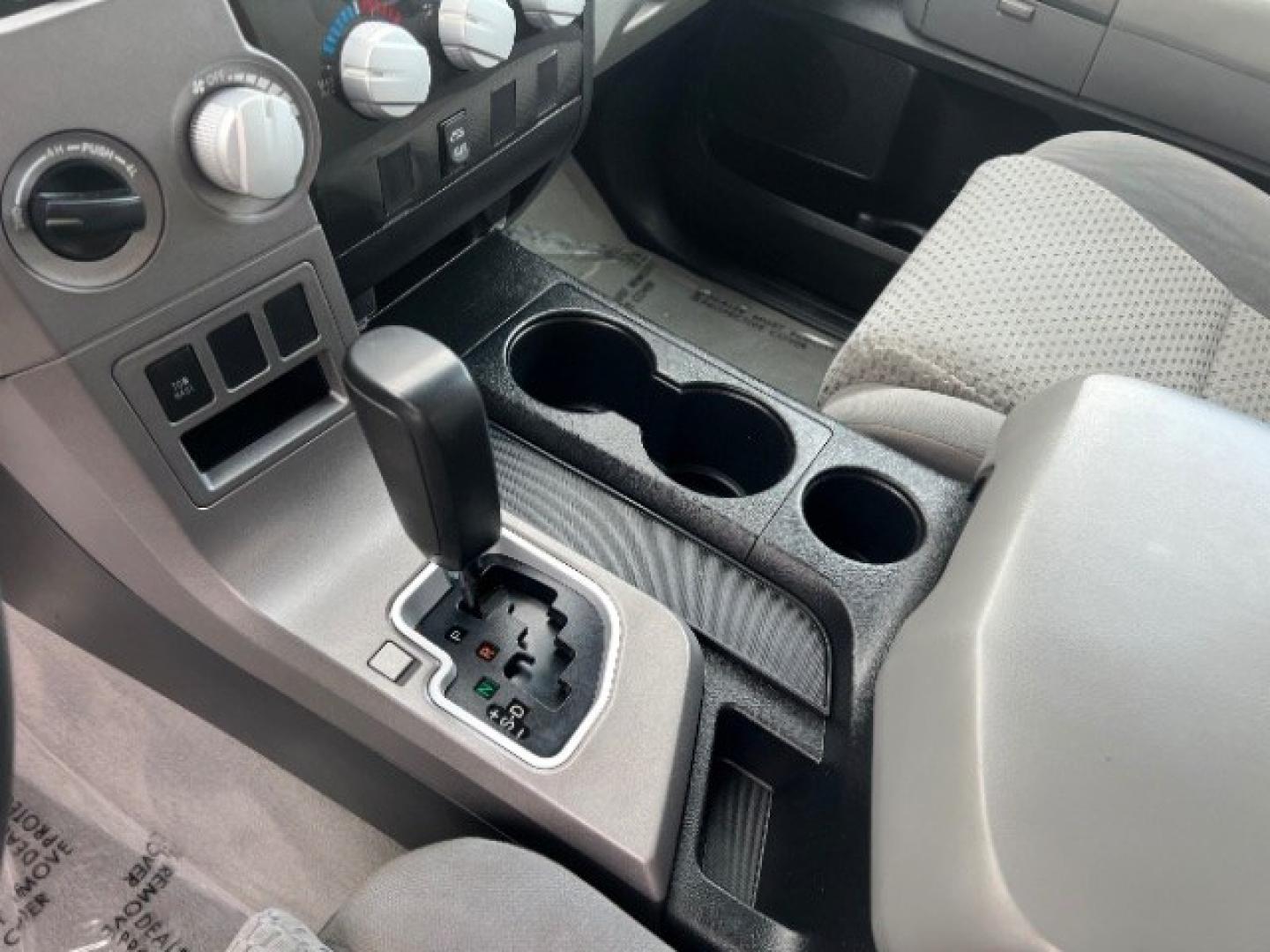 2011 Super White /Graphite Toyota Tundra 5.7l v8 SR5 (5TFDW5F18BX) with an I-FORCE 5.7L V-8 DOHC engine, Automatic transmission, located at 1865 East Red Hills Pkwy, St. George, 84770, (435) 628-0023, 37.120850, -113.543640 - We specialize in helping ALL people get the best financing available. No matter your credit score, good, bad or none we can get you an amazing rate. Had a bankruptcy, divorce, or repossessions? We give you the green light to get your credit back on the road. Low down and affordable payments that fit- Photo#18