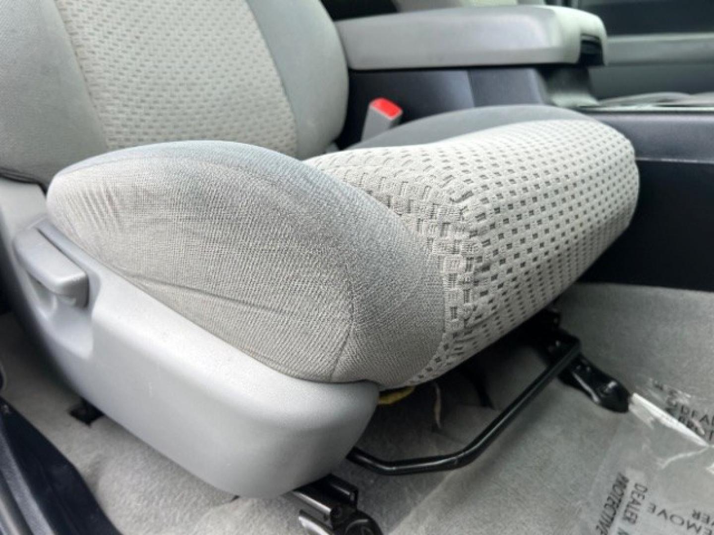 2011 Super White /Graphite Toyota Tundra 5.7l v8 SR5 (5TFDW5F18BX) with an I-FORCE 5.7L V-8 DOHC engine, Automatic transmission, located at 1865 East Red Hills Pkwy, St. George, 84770, (435) 628-0023, 37.120850, -113.543640 - We specialize in helping ALL people get the best financing available. No matter your credit score, good, bad or none we can get you an amazing rate. Had a bankruptcy, divorce, or repossessions? We give you the green light to get your credit back on the road. Low down and affordable payments that fit- Photo#28