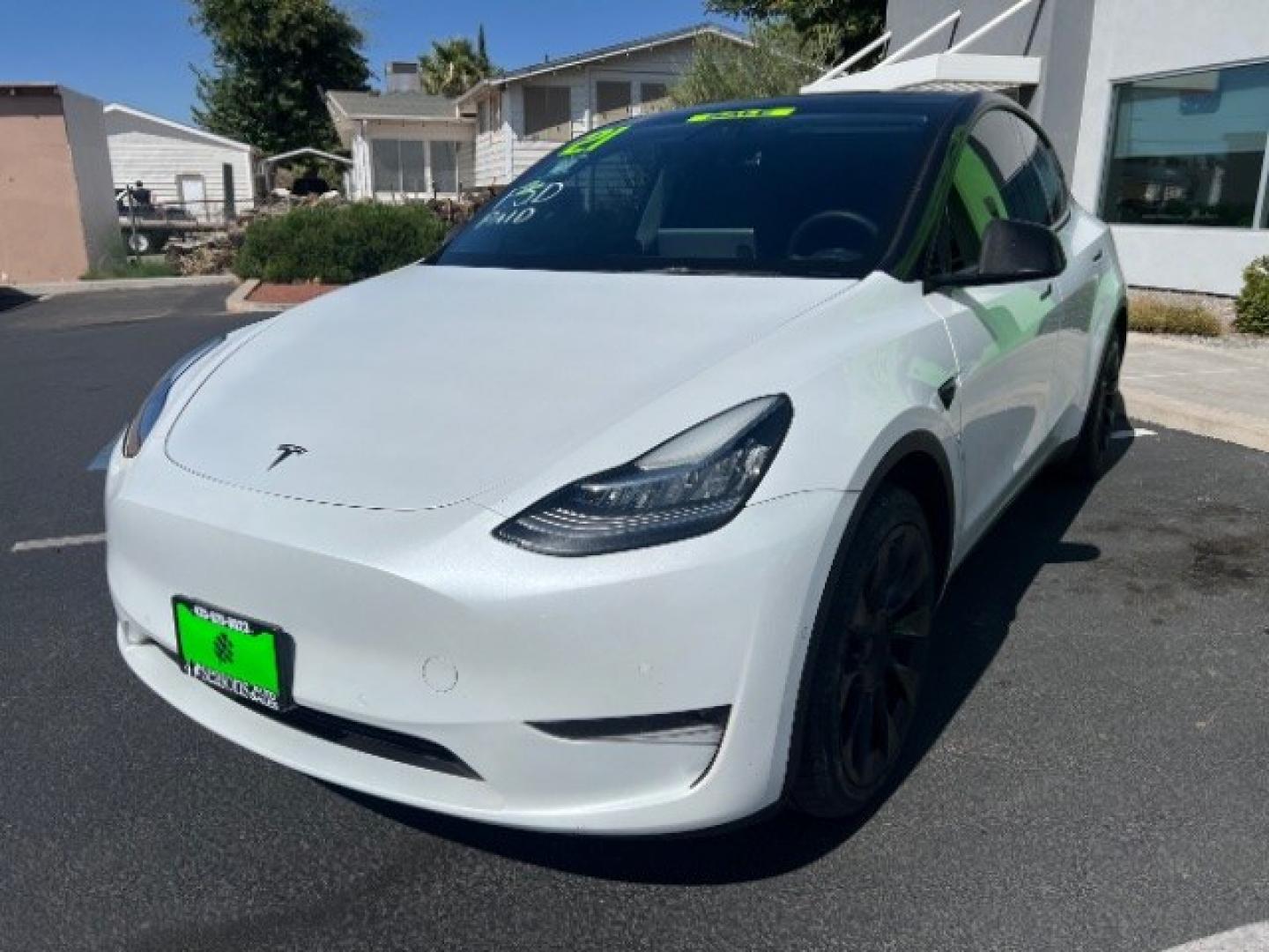2021 Pearl White Multi-Coat /Black Tesla Model Y Long Range Dual Motor All-Wheel Drive (5YJYGDEE6MF) with an ELECTRIC engine, Electric transmission, located at 1865 East Red Hills Pkwy, St. George, 84770, (435) 628-0023, 37.120850, -113.543640 - Full Self Driving paid for! ($10k add on) Tesla Model Y All Wheel Drive HW3 and 5 Seats, Great tires, Power frunk, small scratch on rear bumper Interior is in great condition. Dont let the miles scare you this Tesla has been thoroughly inspected and has plenty of life. Every Tesla we sell has had- Photo#4