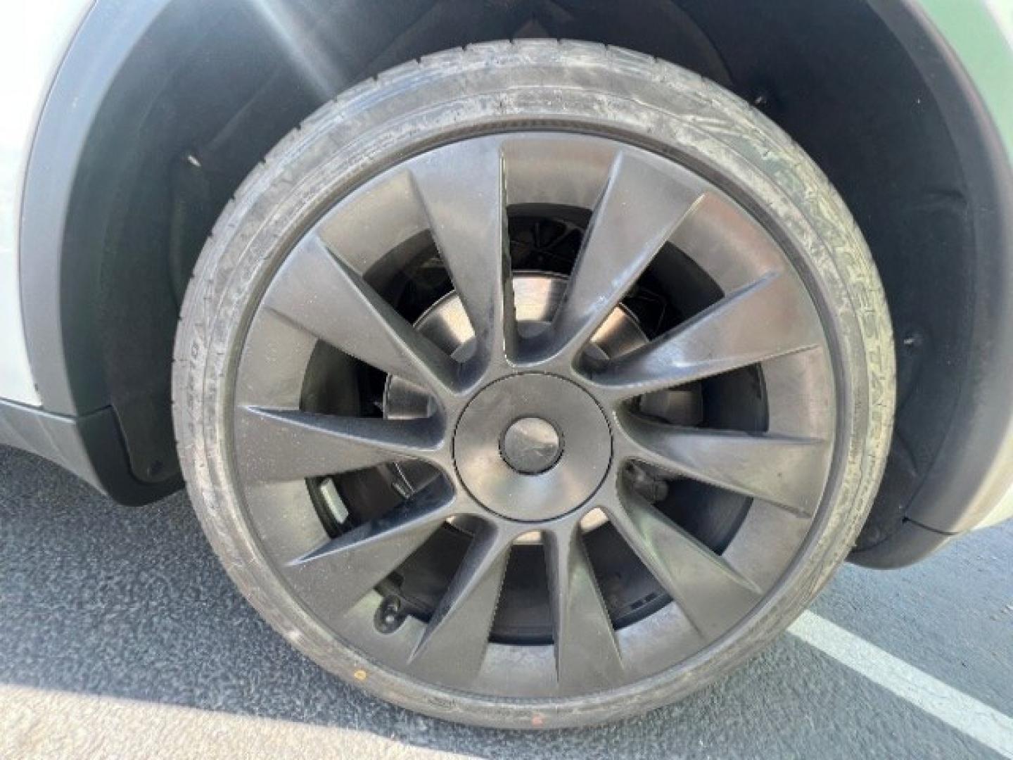 2021 Pearl White Multi-Coat /Black Tesla Model Y Long Range Dual Motor All-Wheel Drive (5YJYGDEE6MF) with an ELECTRIC engine, Electric transmission, located at 1865 East Red Hills Pkwy, St. George, 84770, (435) 628-0023, 37.120850, -113.543640 - Full Self Driving paid for! ($10k add on) Tesla Model Y All Wheel Drive HW3 and 5 Seats, Great tires, Power frunk, small scratch on rear bumper Interior is in great condition. Dont let the miles scare you this Tesla has been thoroughly inspected and has plenty of life. Every Tesla we sell has had- Photo#10
