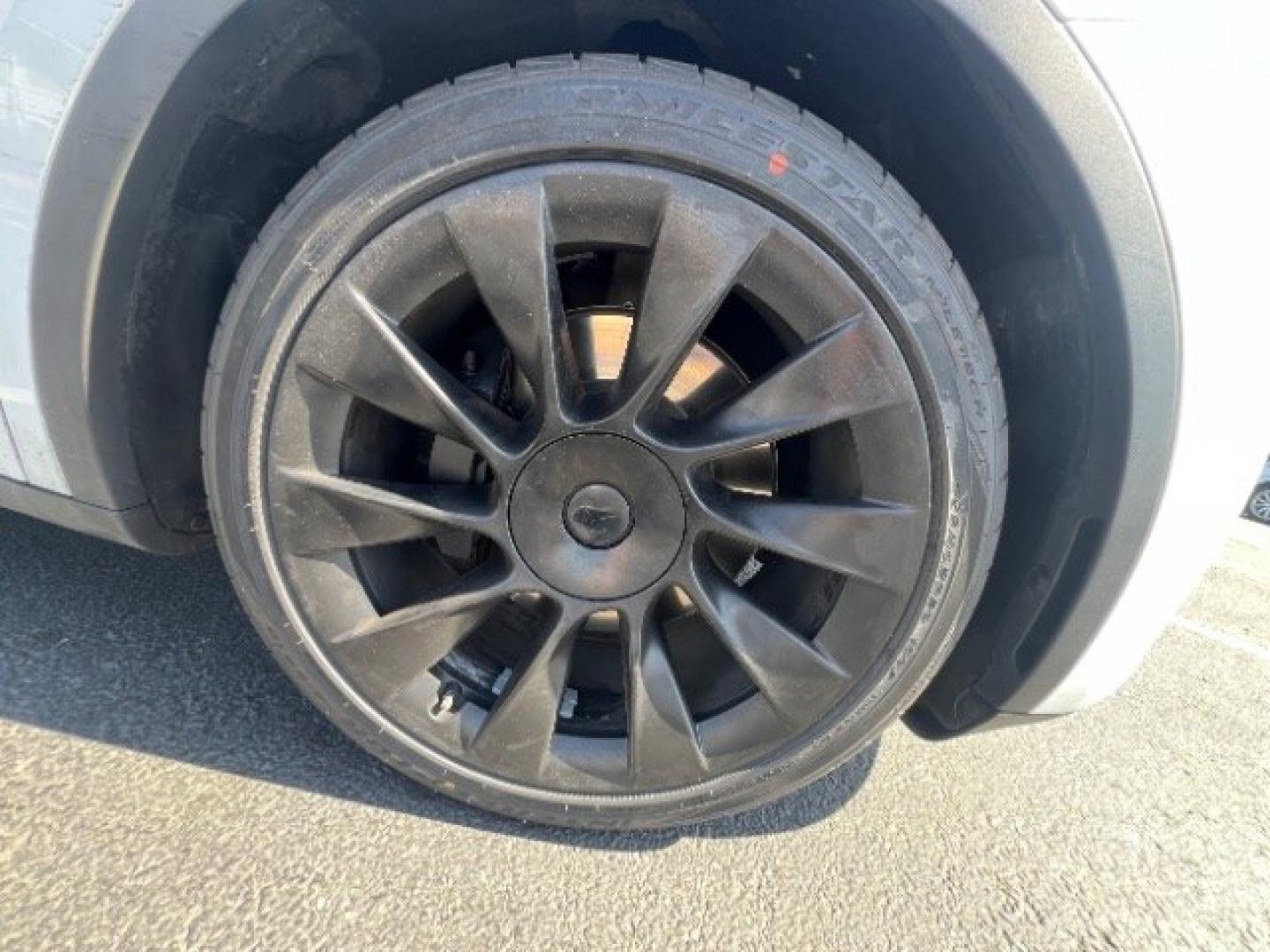 2021 Pearl White Multi-Coat /Black Tesla Model Y Long Range Dual Motor All-Wheel Drive (5YJYGDEE6MF) with an ELECTRIC engine, Electric transmission, located at 1865 East Red Hills Pkwy, St. George, 84770, (435) 628-0023, 37.120850, -113.543640 - Full Self Driving paid for! ($10k add on) Tesla Model Y All Wheel Drive HW3 and 5 Seats, Great tires, Power frunk, small scratch on rear bumper Interior is in great condition. Dont let the miles scare you this Tesla has been thoroughly inspected and has plenty of life. Every Tesla we sell has had- Photo#12