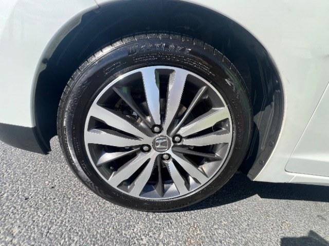 2015 White Orchid Pearl /Black Honda Fit EX-L | EX (3HGGK5H83FM) with an 1.5L I-4 gasoline direct injection engine, Automatic transmission, located at 940 North Main Street, Cedar City, UT, 84720, (435) 628-0023, 37.692936, -113.061897 - Versatile Southern Utah travel starts with this 2015 Honda Fit EX-L/EX. Its 1.5L 4-cylinder engine, CVT automatic transmission, and front-wheel drive make it a smart fit for commuting, errands, and easy Southern Utah trips. With 119601 miles, this Fit is ready for its next adventure. The EX-L/EX ad- Photo#9