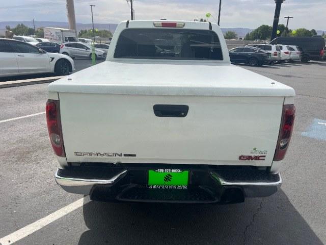 2005 Summit White /Pewter GMC Canyon SLE (1GTDS136258) with an Vortec 3.5L I-5 DOHC engine, Automatic transmission, located at 1865 East Red Hills Pkwy, St. George, 84770, (435) 628-0023, 37.120850, -113.543640 - We specialize in helping ALL people get the best financing available. No matter your credit score, good, bad or none we can get you an amazing rate. Had a bankruptcy, divorce, or repossessions? We give you the green light to get your credit back on the road. Low down and affordable payments that fit- Photo#5