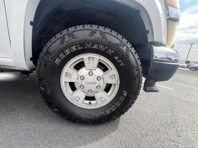 2005 Summit White /Pewter GMC Canyon SLE (1GTDS136258) with an Vortec 3.5L I-5 DOHC engine, Automatic transmission, located at 1865 East Red Hills Pkwy, St. George, 84770, (435) 628-0023, 37.120850, -113.543640 - We specialize in helping ALL people get the best financing available. No matter your credit score, good, bad or none we can get you an amazing rate. Had a bankruptcy, divorce, or repossessions? We give you the green light to get your credit back on the road. Low down and affordable payments that fit- Photo#9