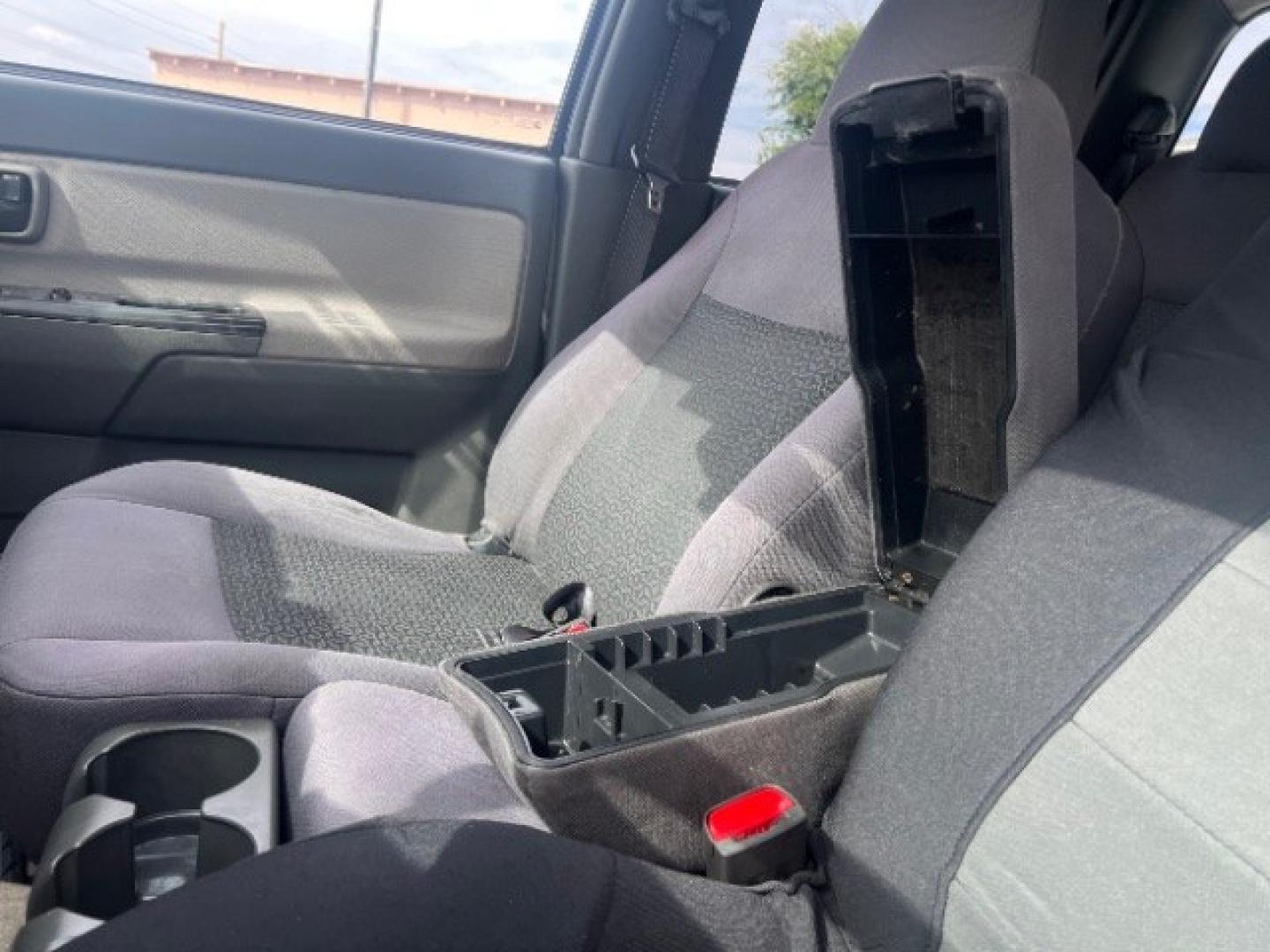 2005 Summit White /Pewter GMC Canyon SLE (1GTDS136258) with an Vortec 3.5L I-5 DOHC engine, Automatic transmission, located at 940 North Main Street, Cedar City, UT, 84720, (435) 628-0023, 37.692936, -113.061897 - Versatile Southern Utah travel starts with this 2005 GMC Canyon SLE Crew Cab. Its 3.5L five-cylinder, automatic transmission, and rear-wheel drive make it a smart fit for commuting, light hauling, and weekend projects. With 159,085 miles, this Canyon is ready for its next adventure. The SLE adds cr- Photo#18