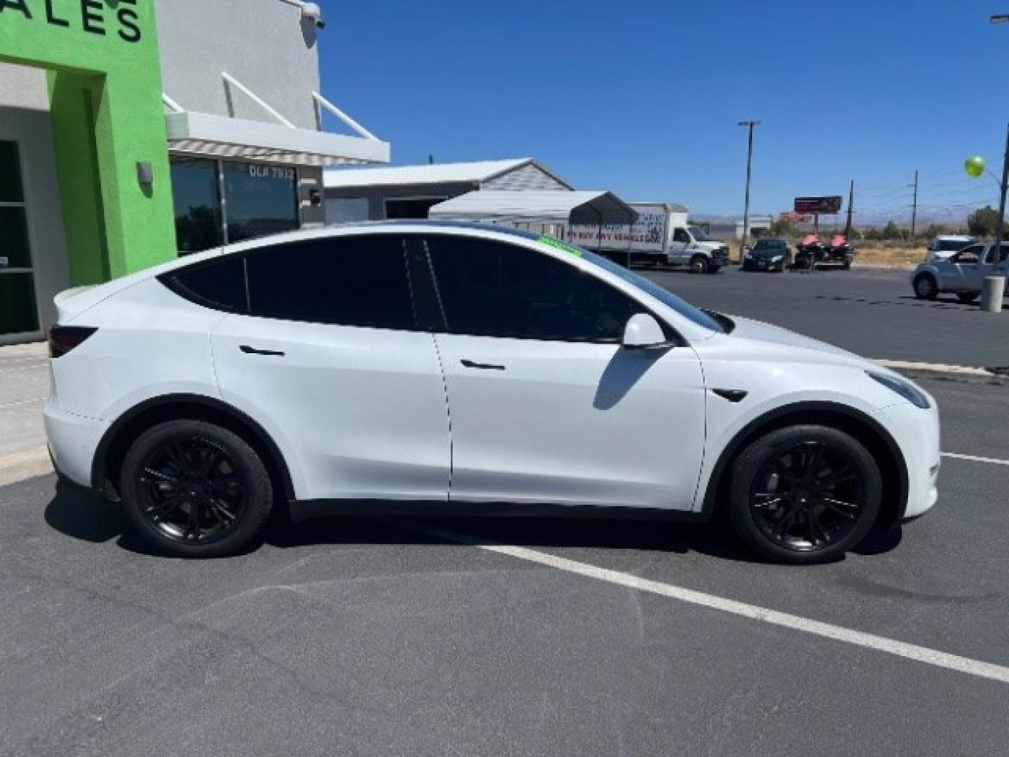 2020 Pearl White Multi-Coat /Black Tesla Model Y Long Range Dual Motor All-Wheel Drive (5YJYGDEE3LF) with an ELECTRIC engine, Electric transmission, located at 1865 East Red Hills Pkwy, St. George, 84770, (435) 628-0023, 37.120850, -113.543640 - Tesla Model Y All Wheel Drive HW3 and 5 Seats, Great tires. Every Tesla we sell has had cabin air filter replaced, radiator cleaned, fluids topped AND comes with a mobile charging kit! Battery is healthy and gets 267 on full Charge. Recurrent Range Score: Good 89% Clean title, 2 owners No accid- Photo#9