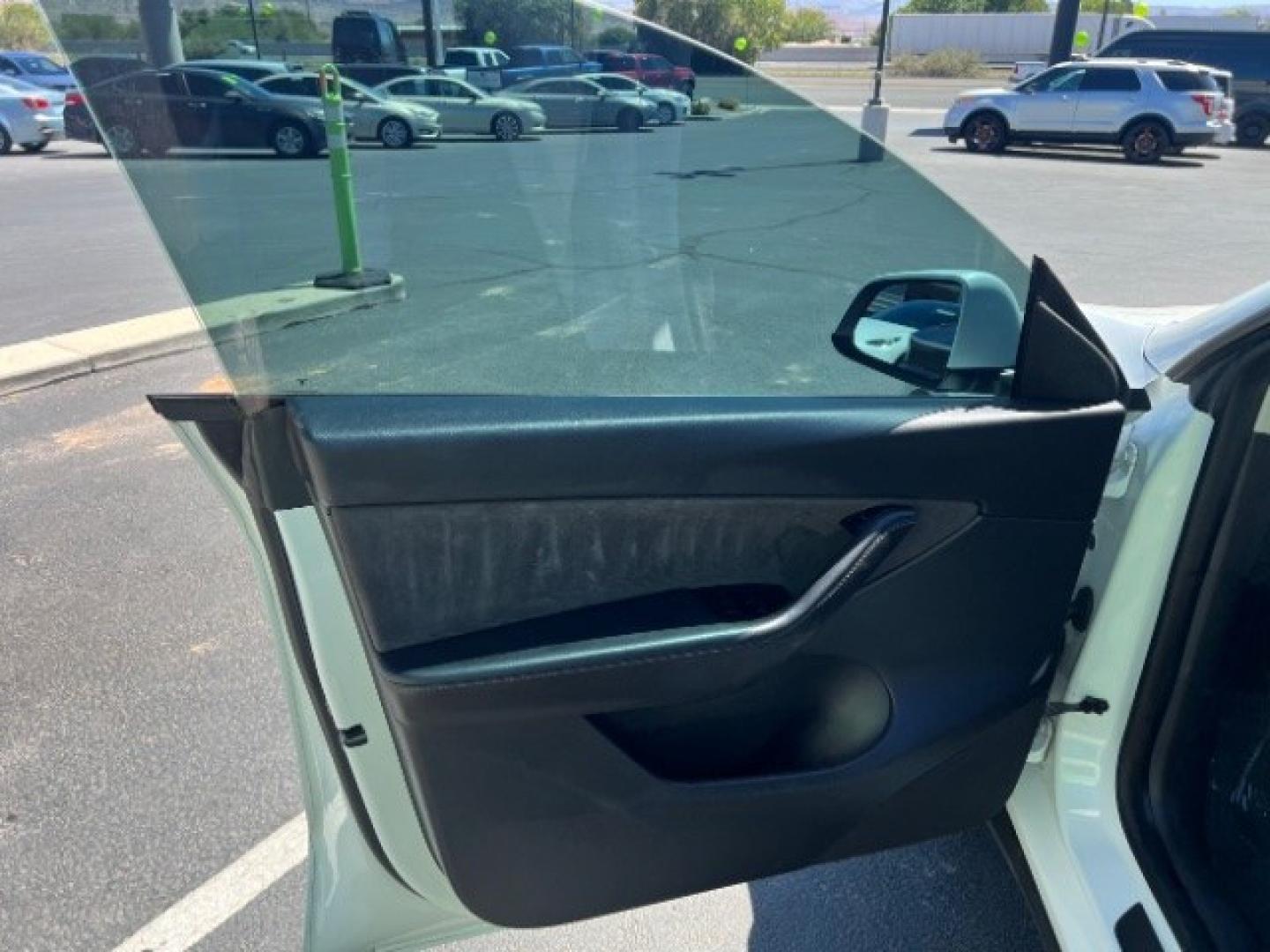 2020 Pearl White Multi-Coat /Black Tesla Model Y Long Range Dual Motor All-Wheel Drive (5YJYGDEE3LF) with an ELECTRIC engine, Electric transmission, located at 1865 East Red Hills Pkwy, St. George, 84770, (435) 628-0023, 37.120850, -113.543640 - Tesla Model Y All Wheel Drive HW3 and 5 Seats, Great tires. Every Tesla we sell has had cabin air filter replaced, radiator cleaned, fluids topped AND comes with a mobile charging kit! Battery is healthy and gets 267 on full Charge. Recurrent Range Score: Good 89% Clean title, 2 owners No accid- Photo#14